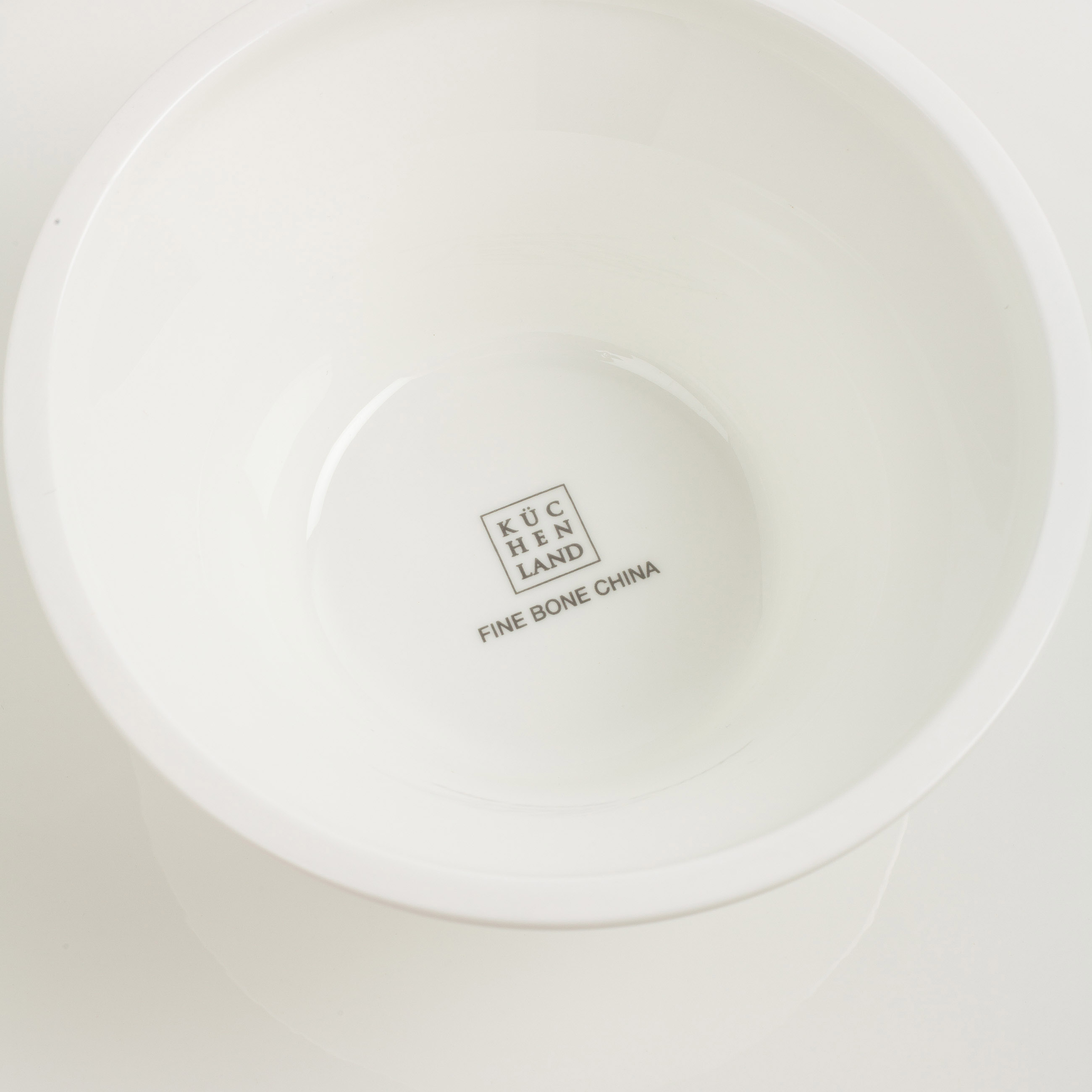 Dish on a leg, 27x7 cm, porcelain F, Antarctica