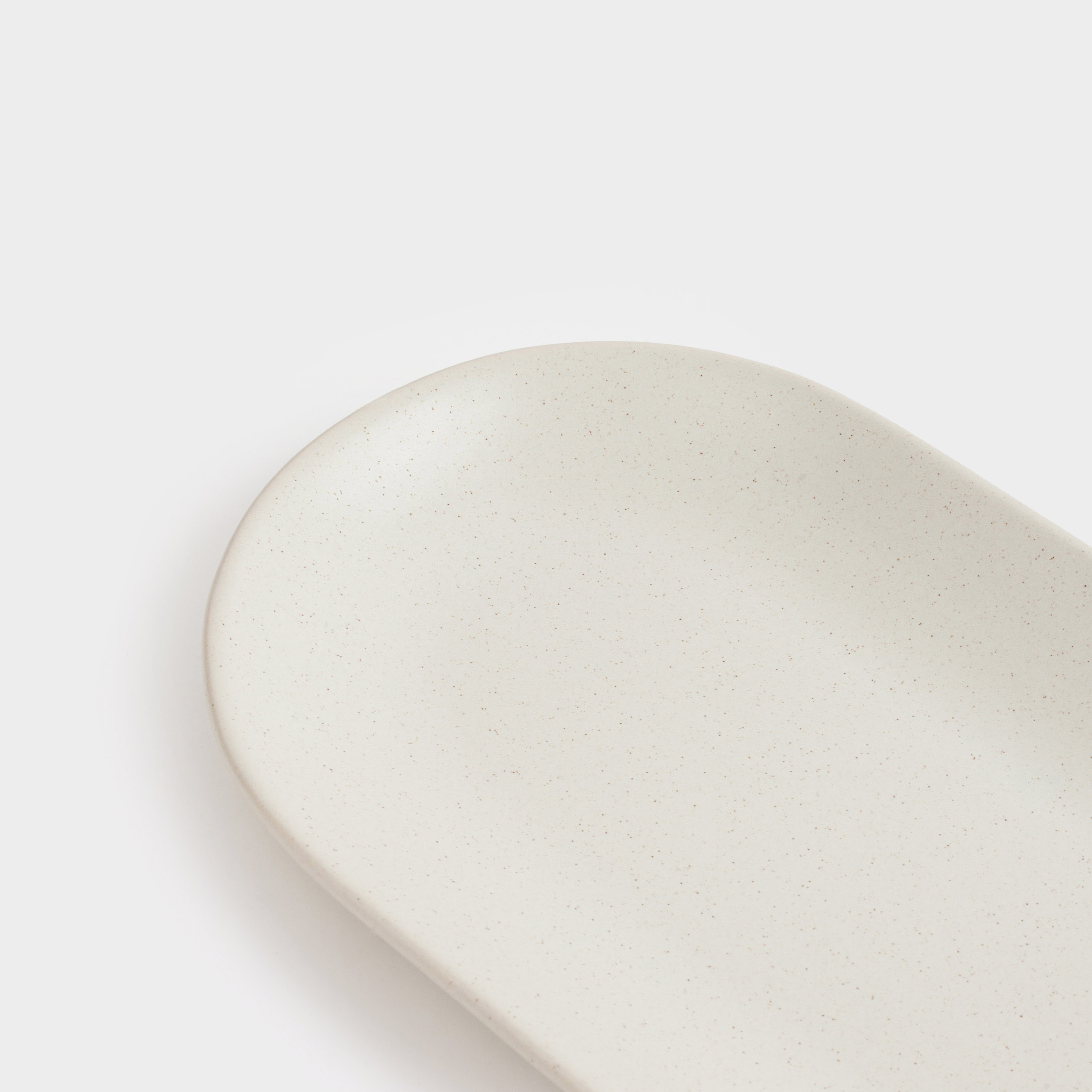 Dish, 25x13 cm, ceramic, oval, milk, speckled, Particle