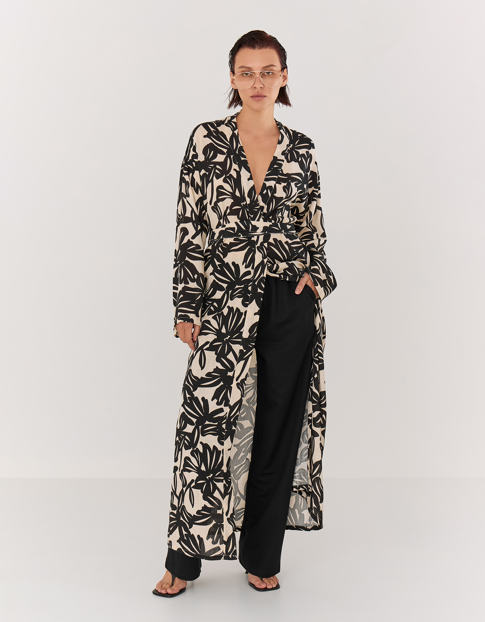 Women's robe, size L, with long sleeves, viscose, beige-black, Abstract flowers, Almi, image-7