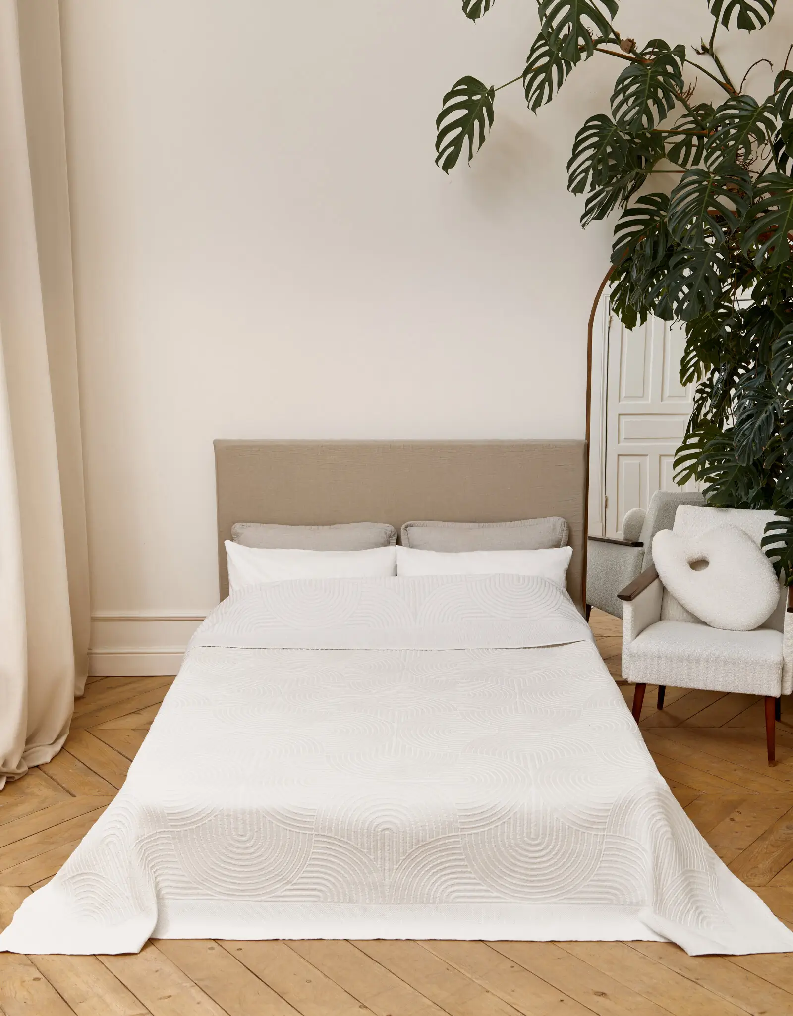 Bedspread, 220x240 cm, polyester / cotton, sand-beige, Arch, Arch
