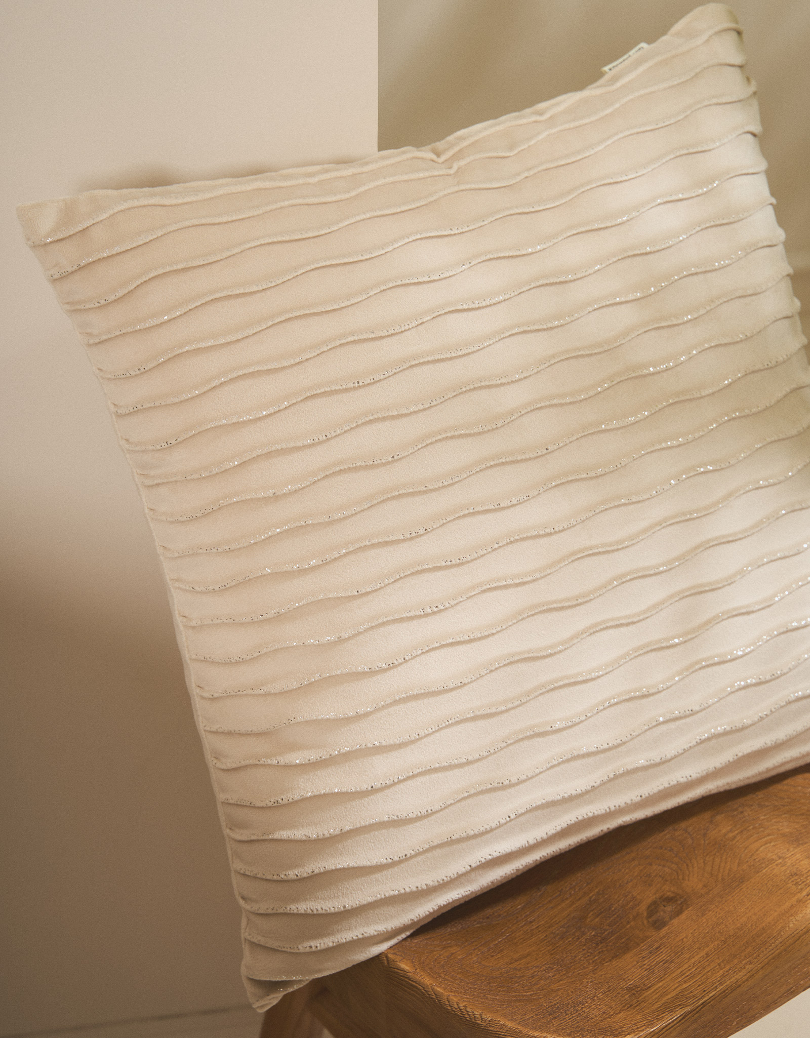 Decorative pillow, 43x43 cm, velvet, milky silver, Waves, Abstract, image-6