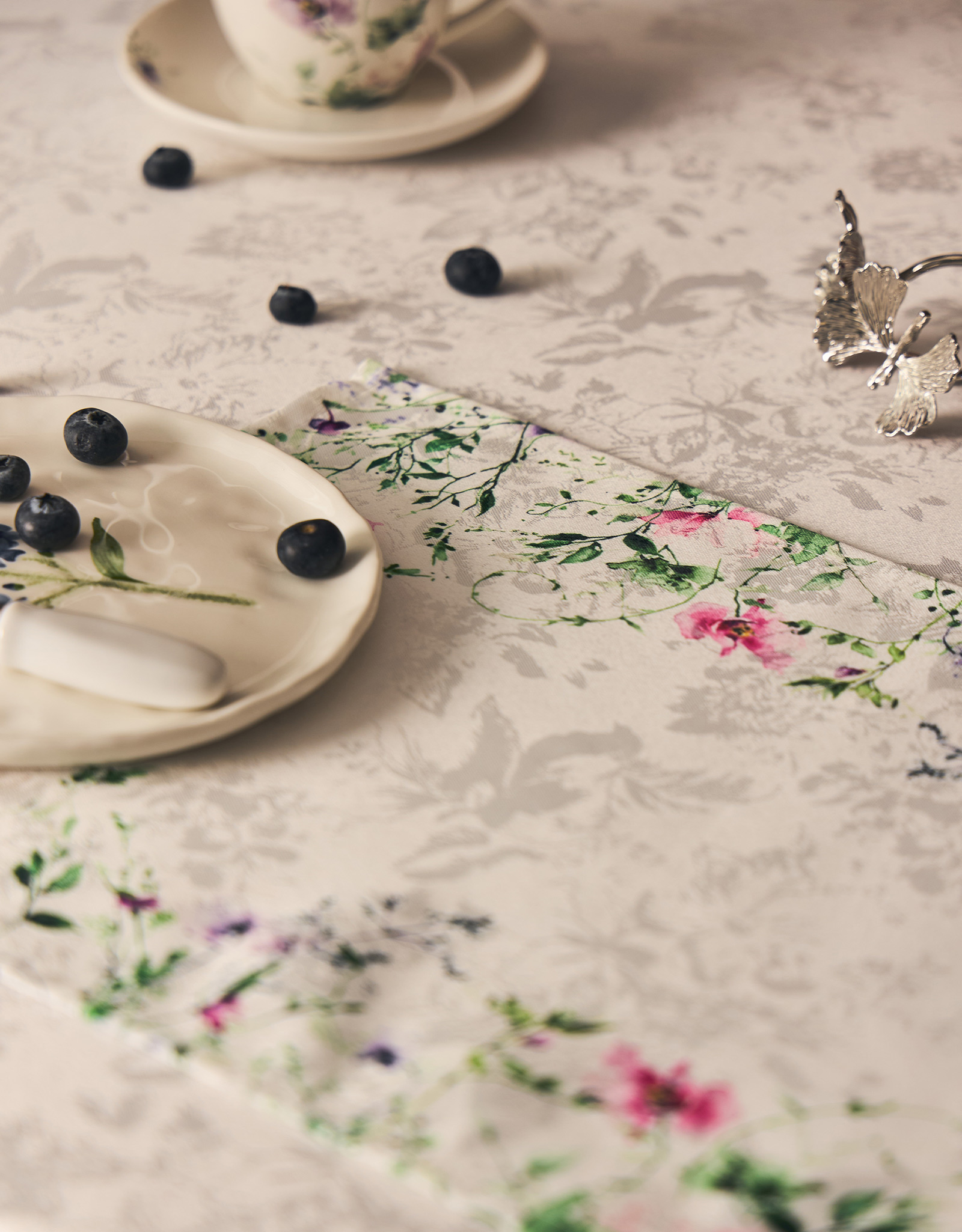 Placemat, 30x45 cm, jacquard, polyester, white, Spring flowers, Petal serenity