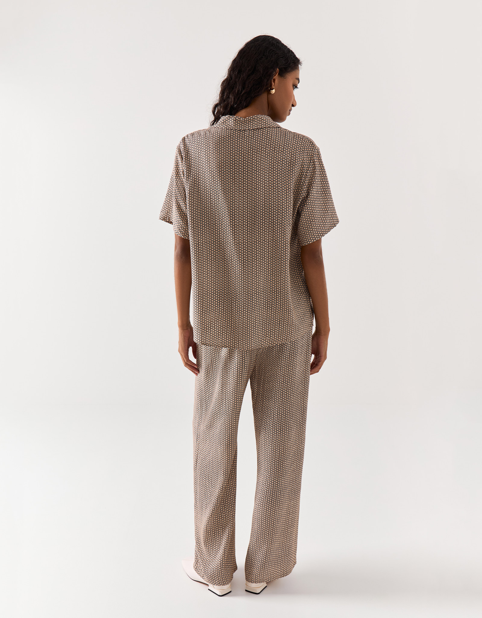 Women's shirt, size L, with short sleeves, viscose, beige, Geometric pattern, Emri, image-6