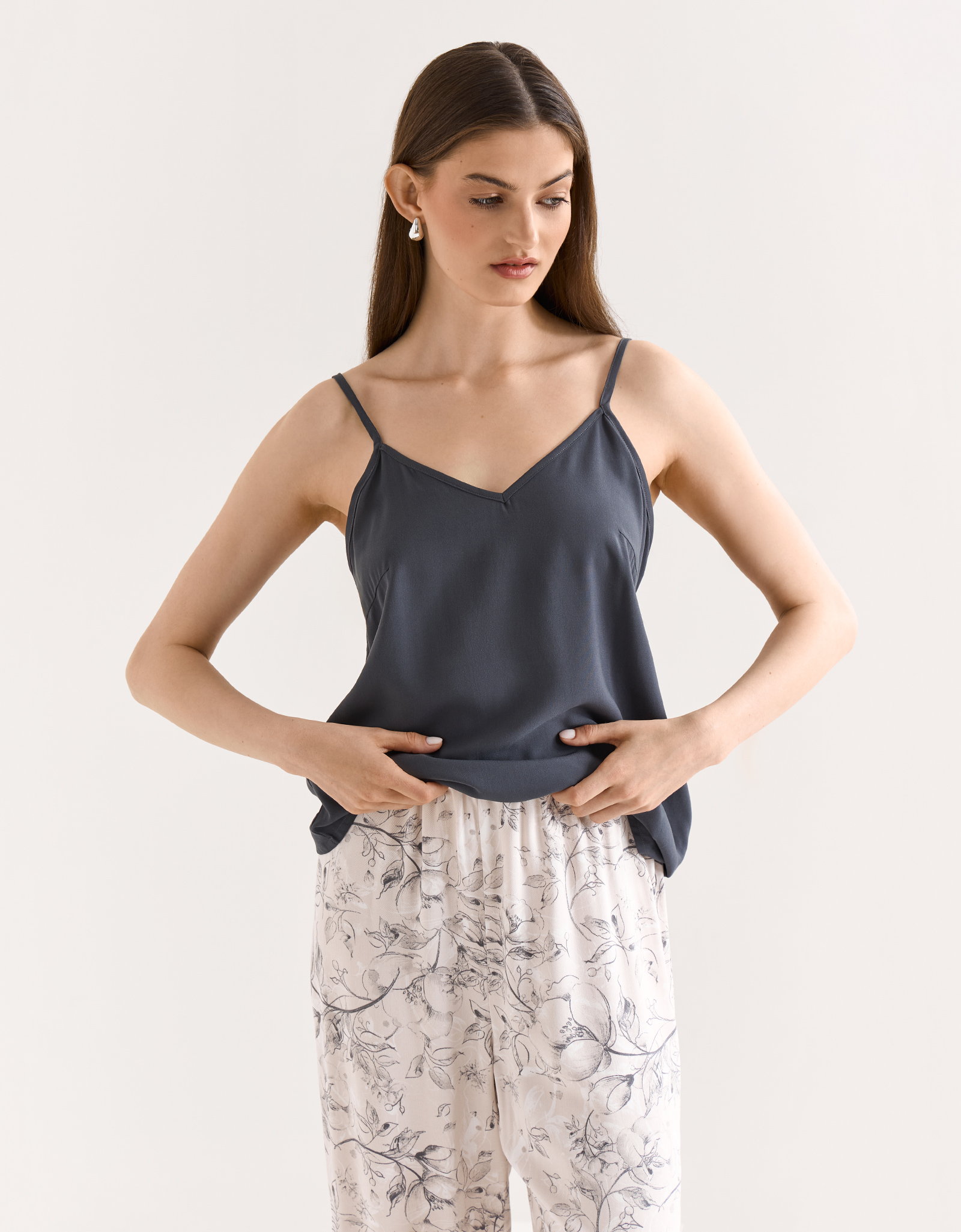 Women's trousers, homewear, size L, viscose, milky, Flowers, Janice, image-1