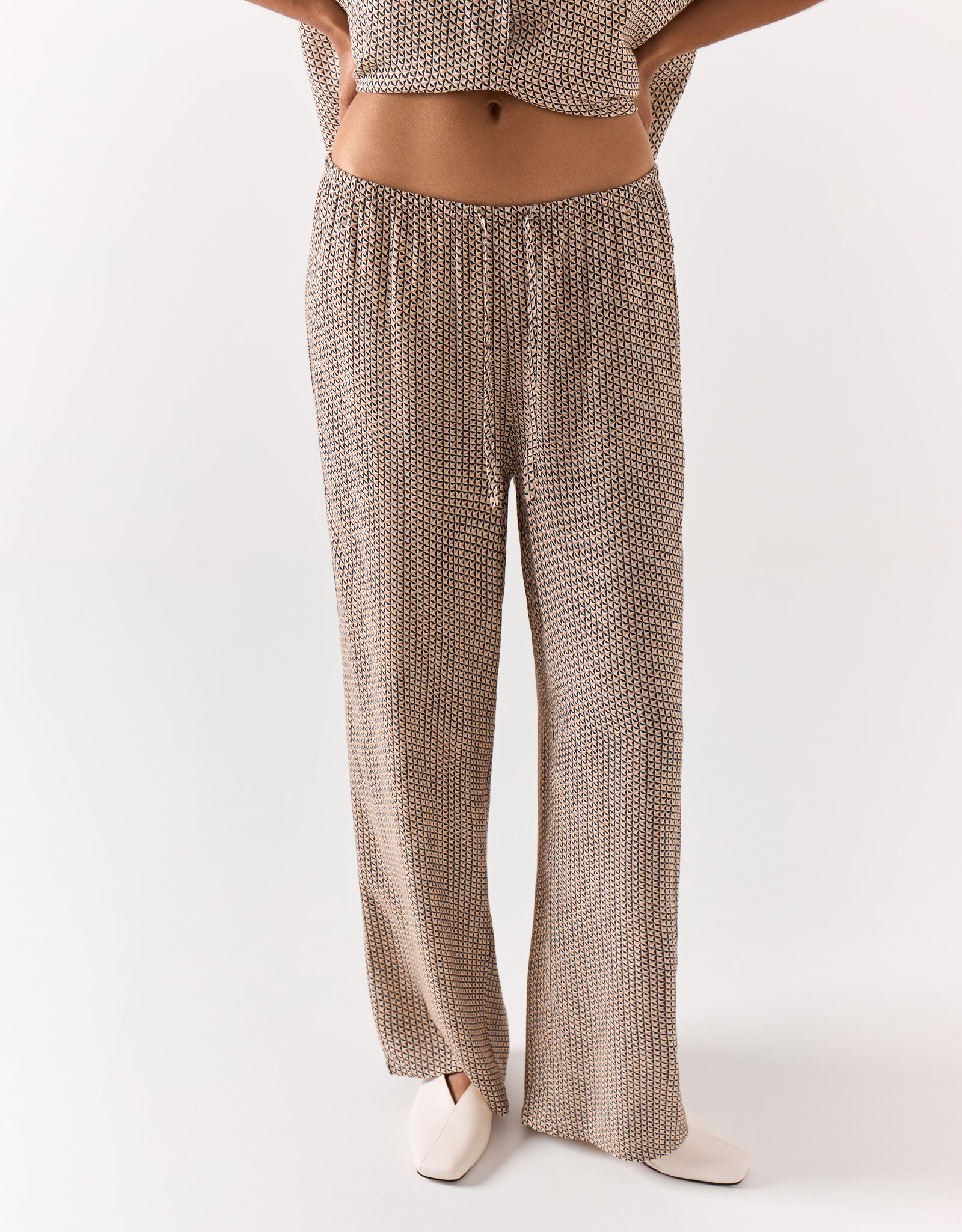Women's trousers, size L, viscose, beige, Geometric pattern, Emri, image-1
