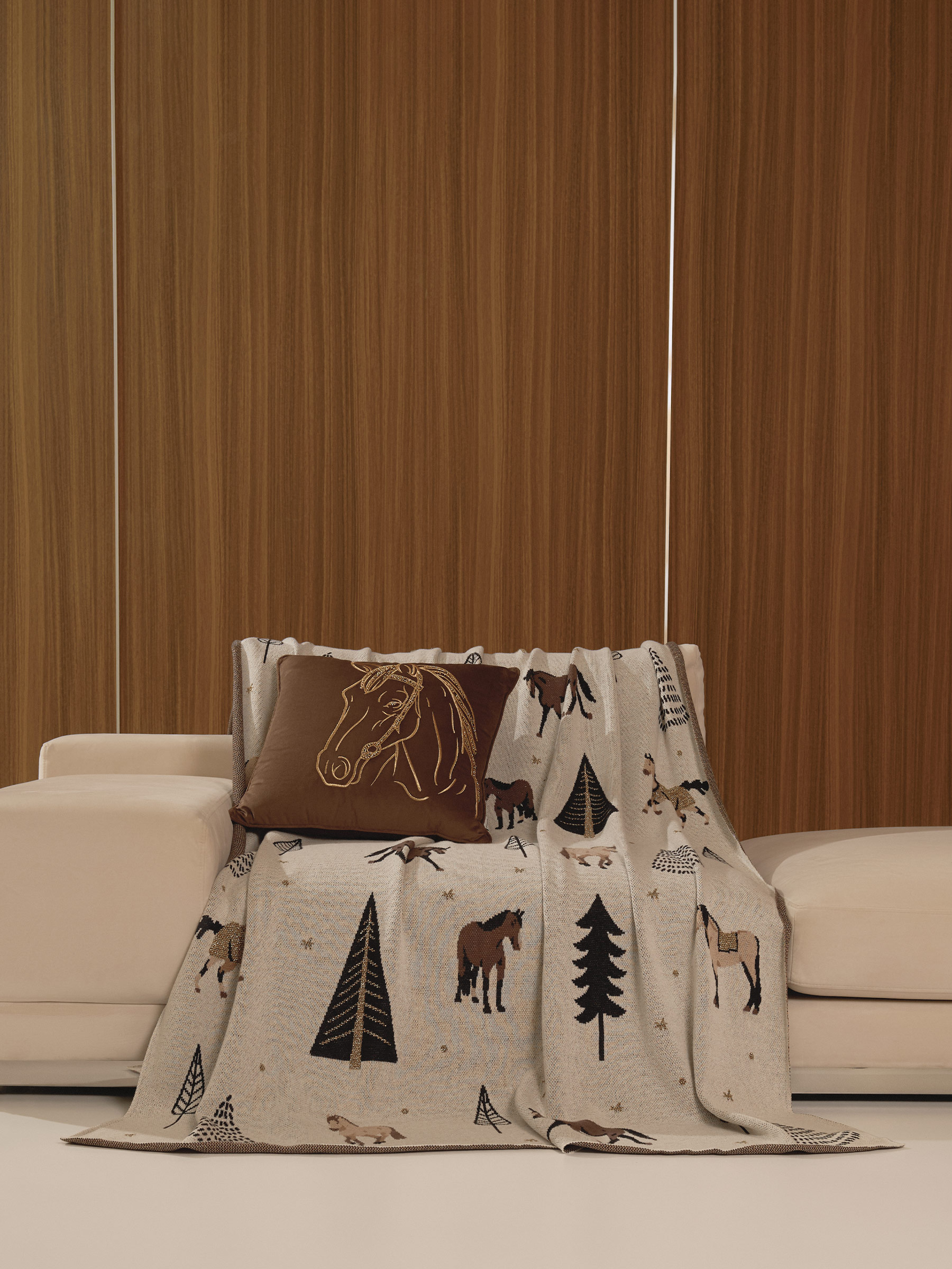 Decorative pillow, 45x45 cm, velvet / beads, brown, Horse, Horse, image-7