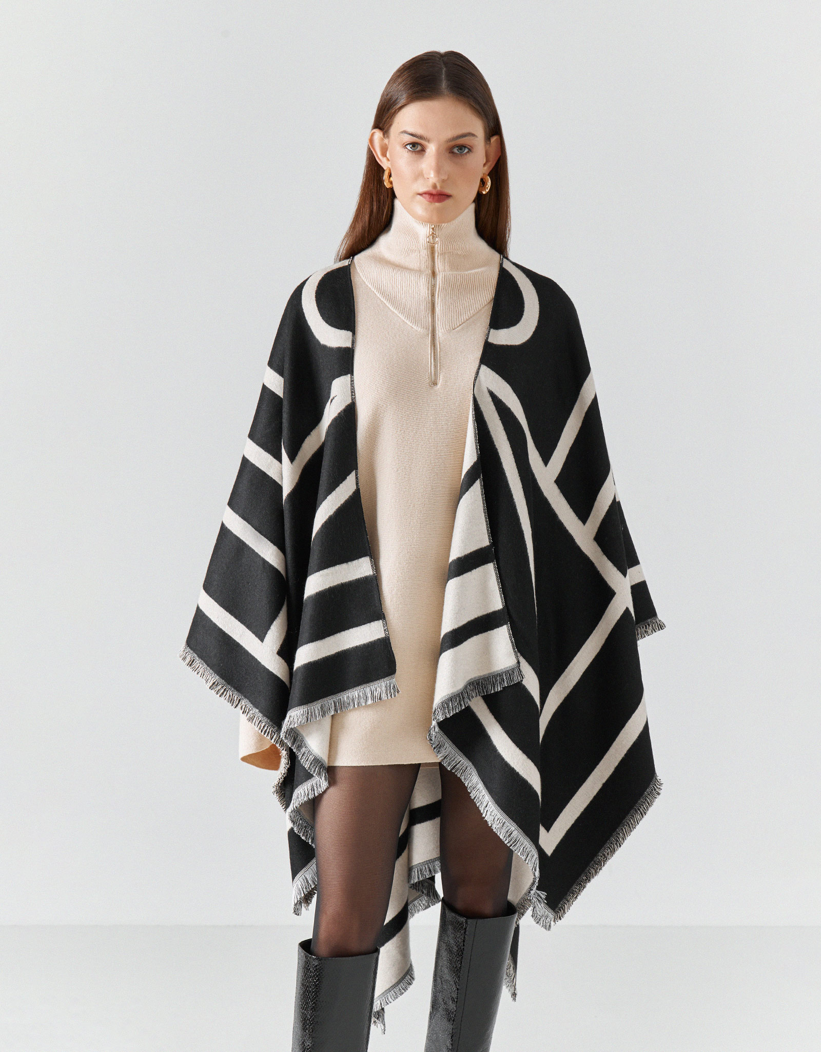 Poncho, 130x160 cm, with fringe, double-sided, viscose / polyester, milky black, poncho
