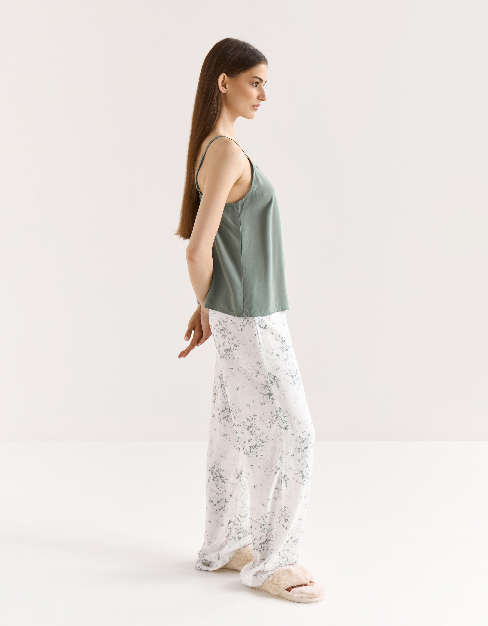 Women's trousers, homewear, size L, viscose, milky, Flowers, Arsinoa, image-2