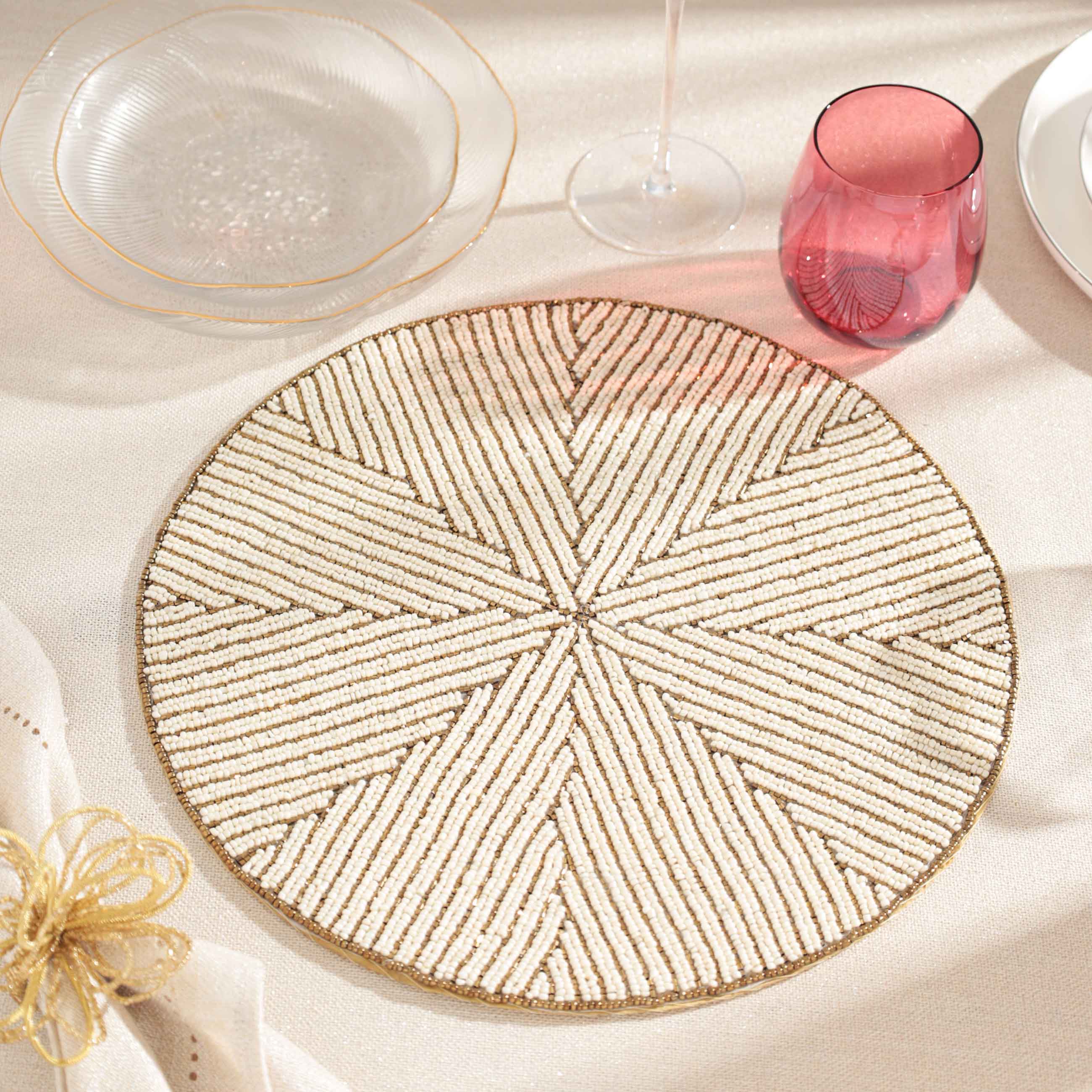 Napkin for appliances, 36 cm, beads, round, white and gold, Lines, Art beads изображение № 3