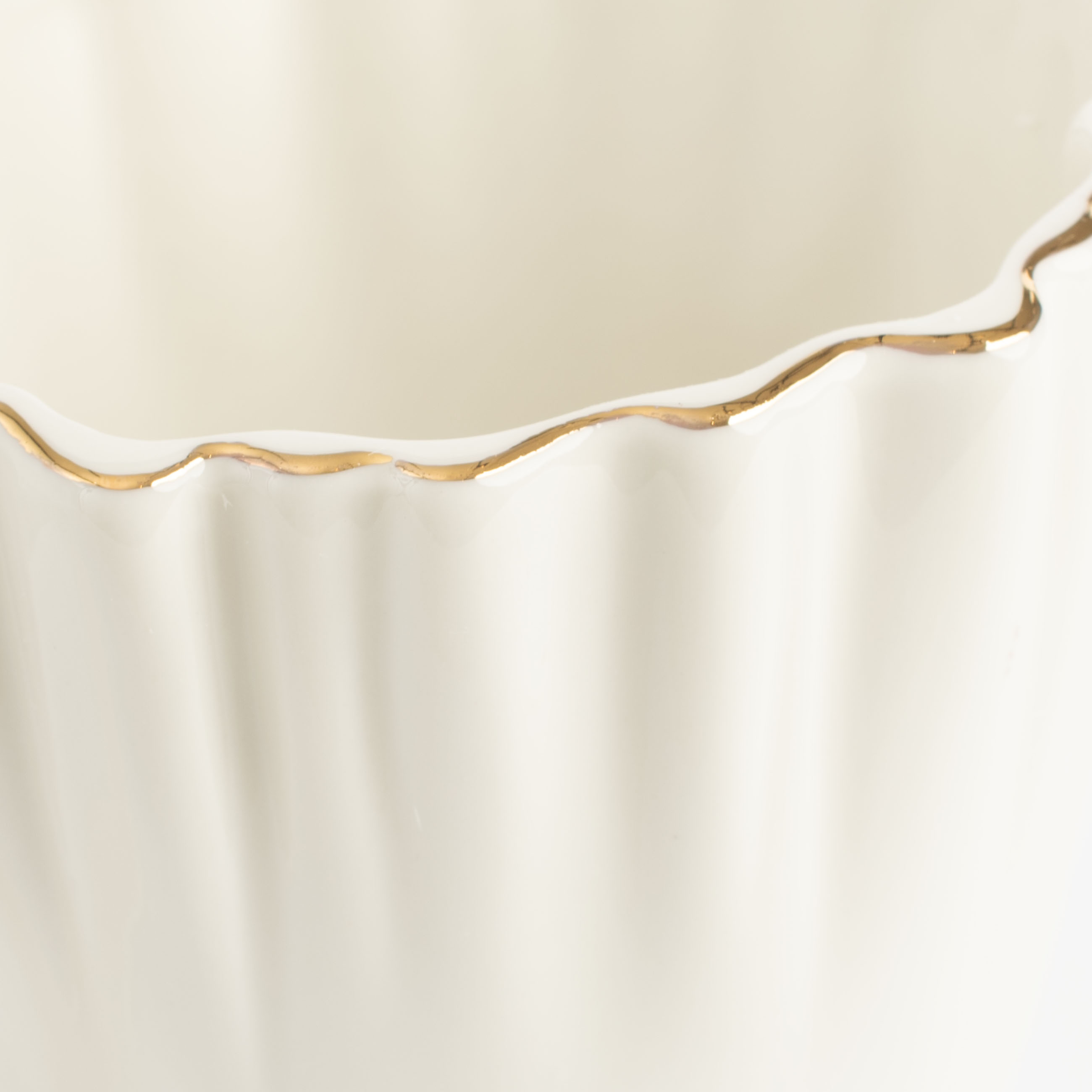 Mug, 400 ml, porcelain P, with golden edging, Crumpled effect, Crumple gold, image-4