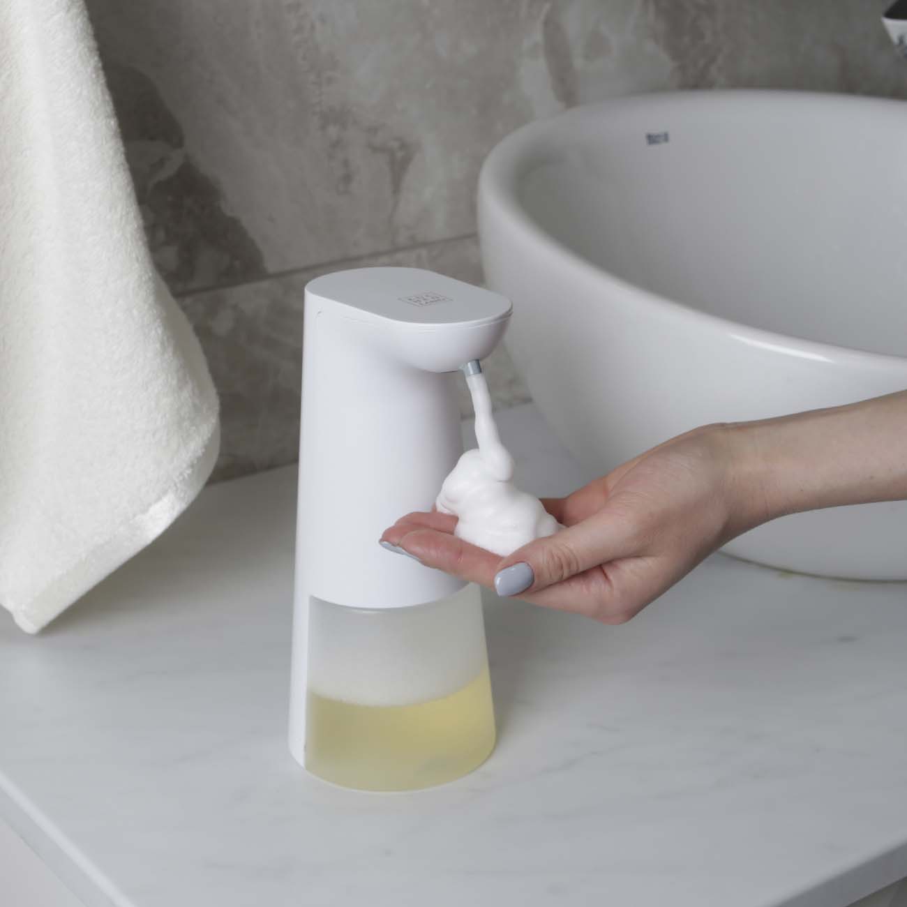 Liquid soap dispenser, 250 ml, touch, foam, plastic, White, Smile