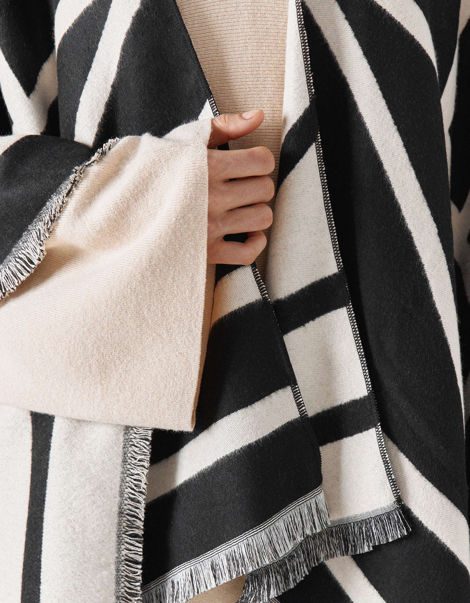Poncho, 130x160 cm, with fringe, double-sided, viscose / polyester, milky black, poncho