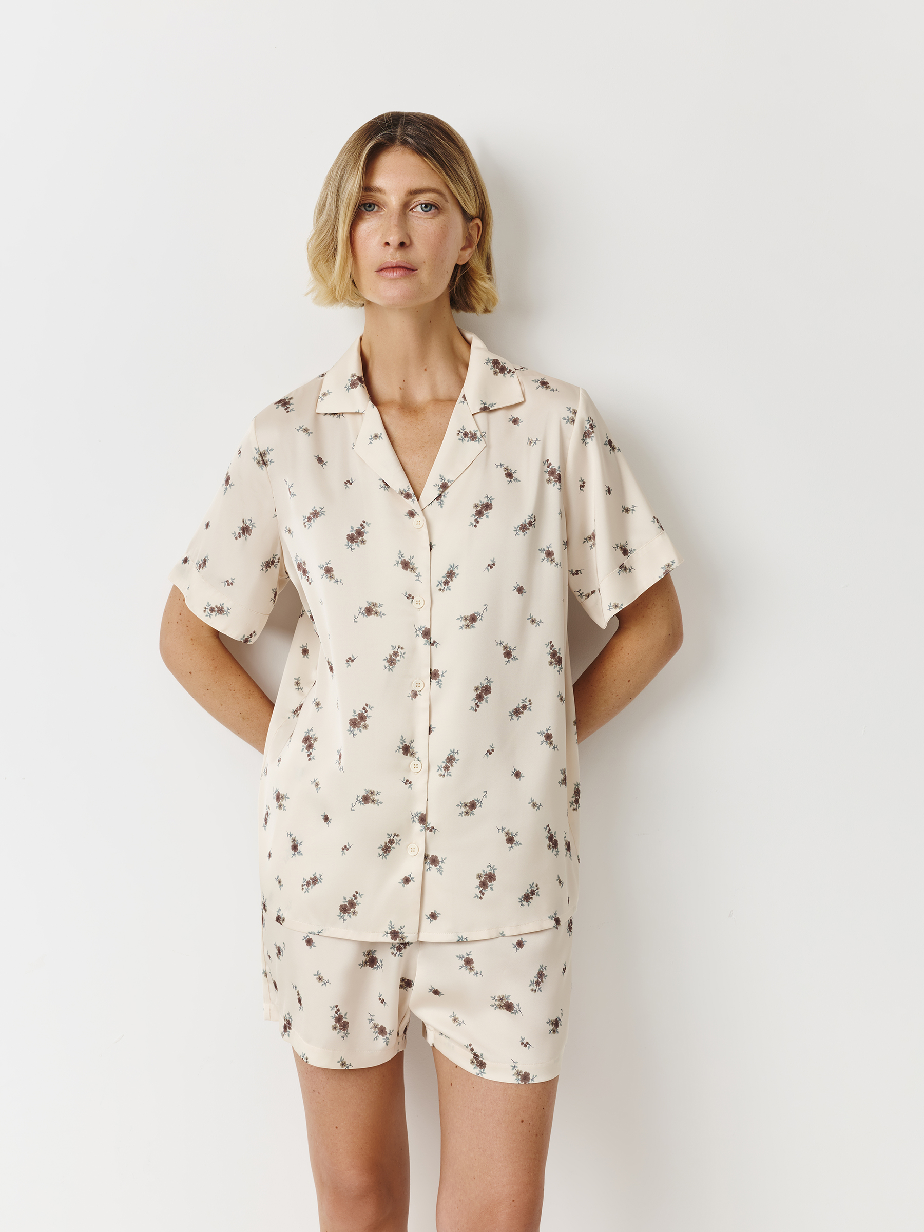 Women's shirt, homewear, size S, with short sleeves, polyester, milky, Flowers, Roktania, image-0