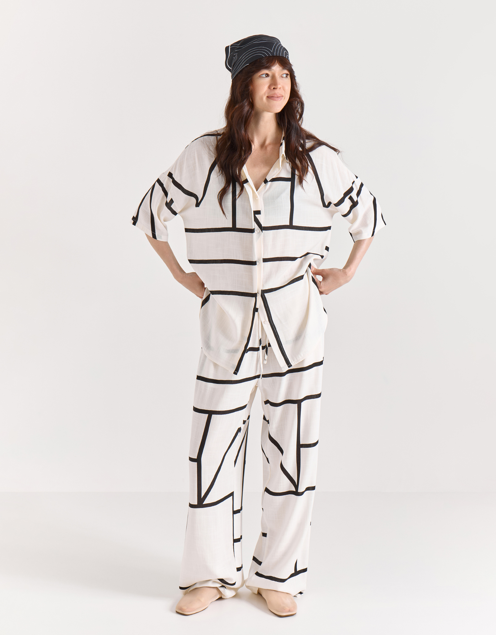 Women's trousers, size L, wide, viscose, black and white, Lines, Nataly, image-0