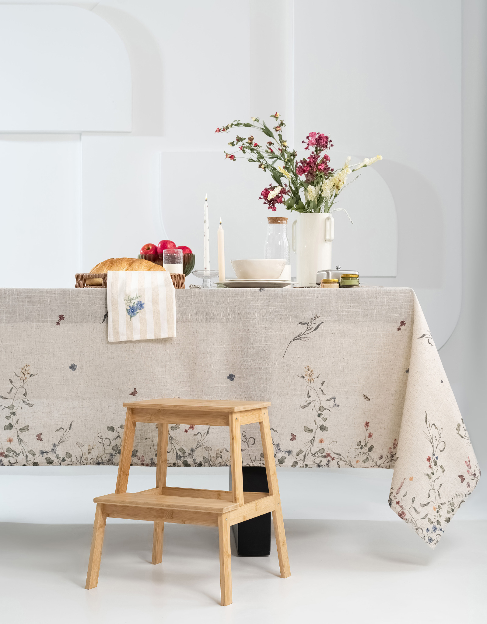 Tablecloth, 170x250 cm, polyester / linen, milky, Flowers and butterflies, Tiny flower, image-1
