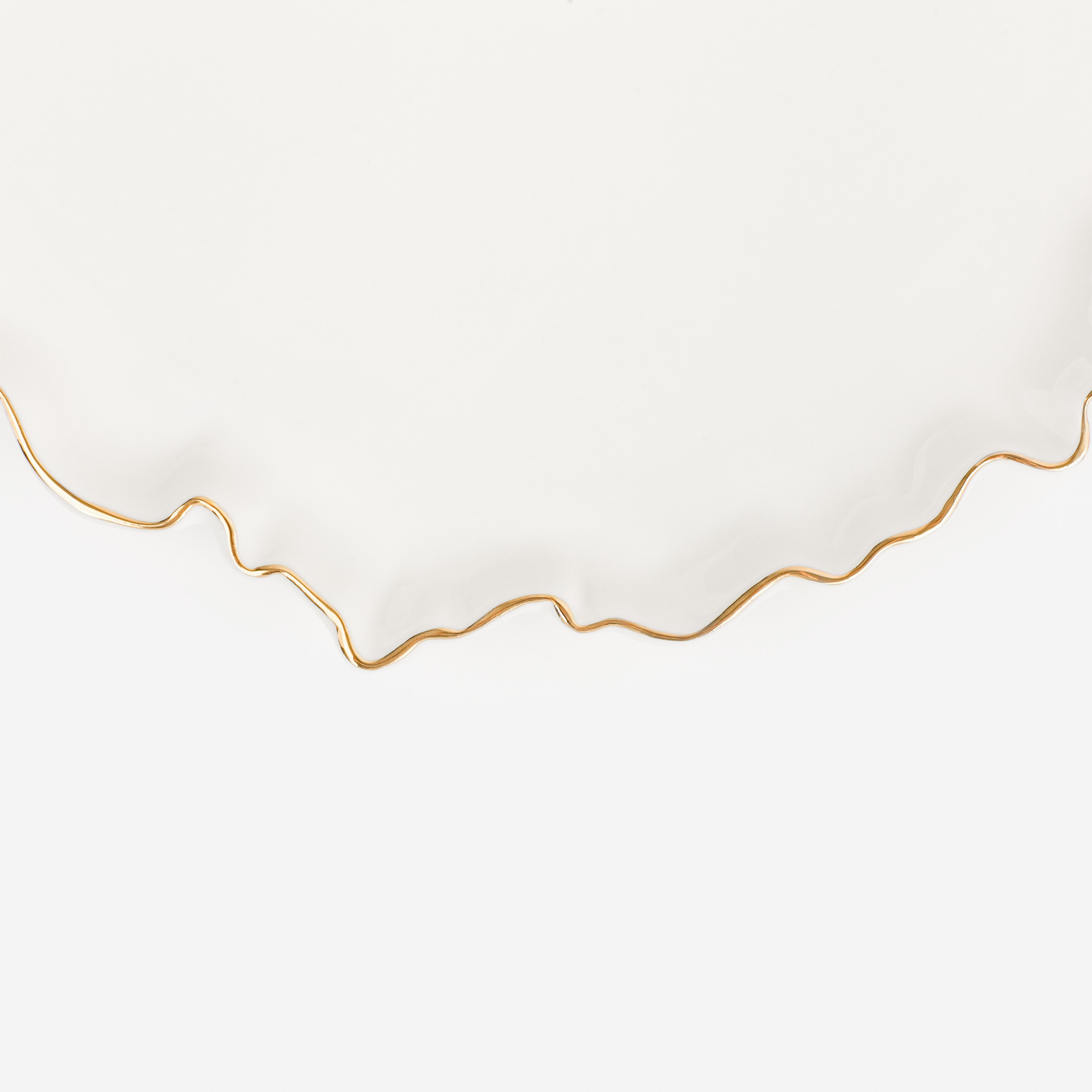 Dinner plate, 25 cm, porcelain P, with golden edging, Crumpled effect, Crumple gold