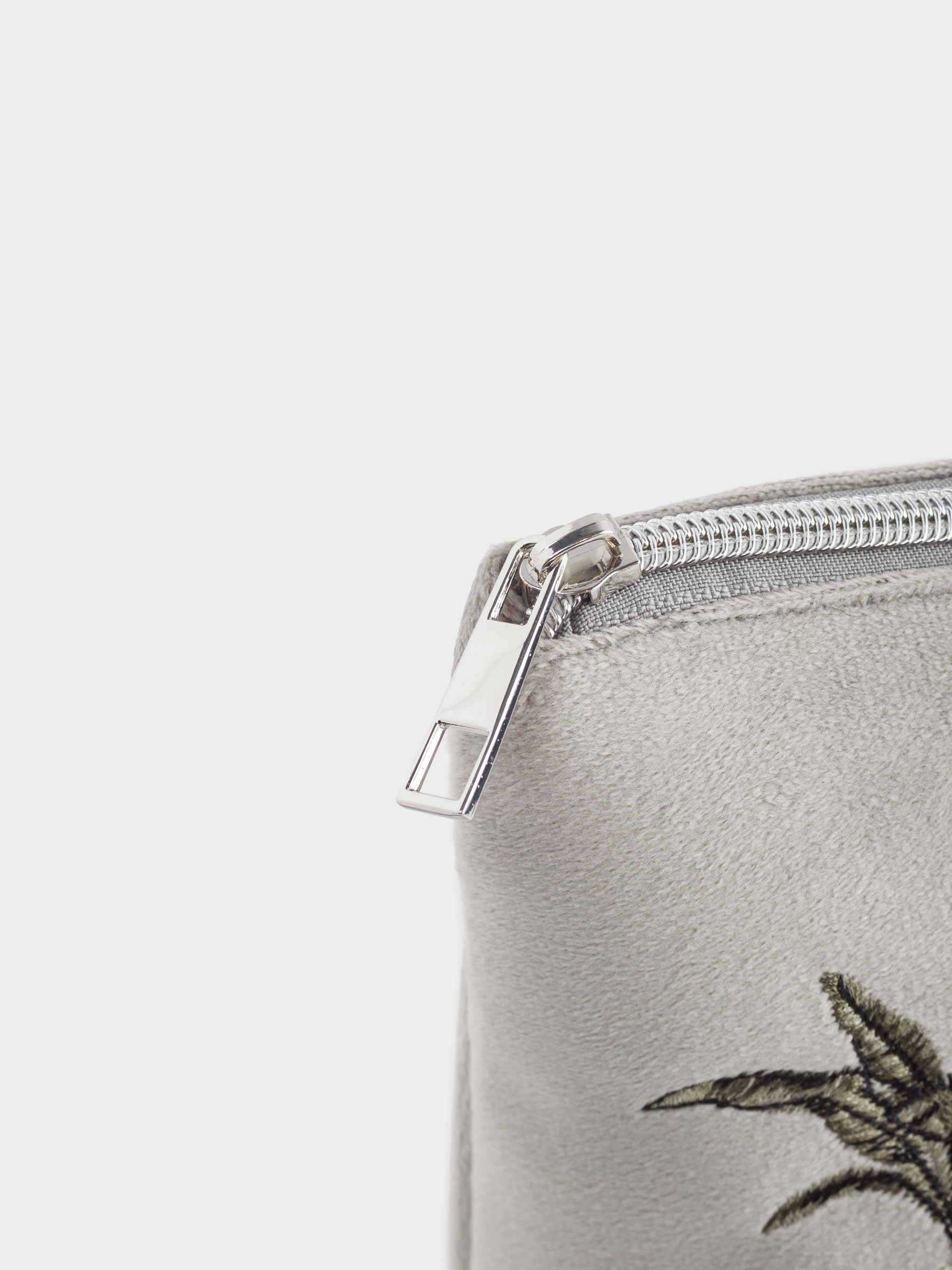 Cosmetic bag, 20x14 cm, polyester, grey, Giraffes in the jungle, Oasis print, image-3