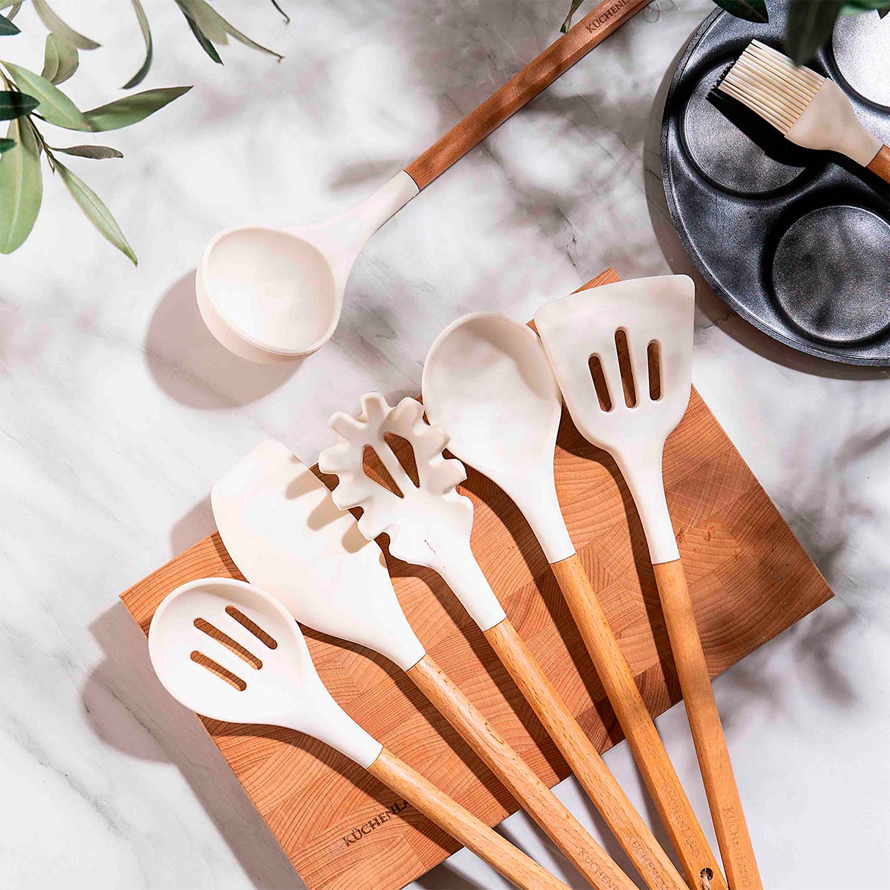 Serving spoon, 32 cm, silicone / wood, beige, Provence