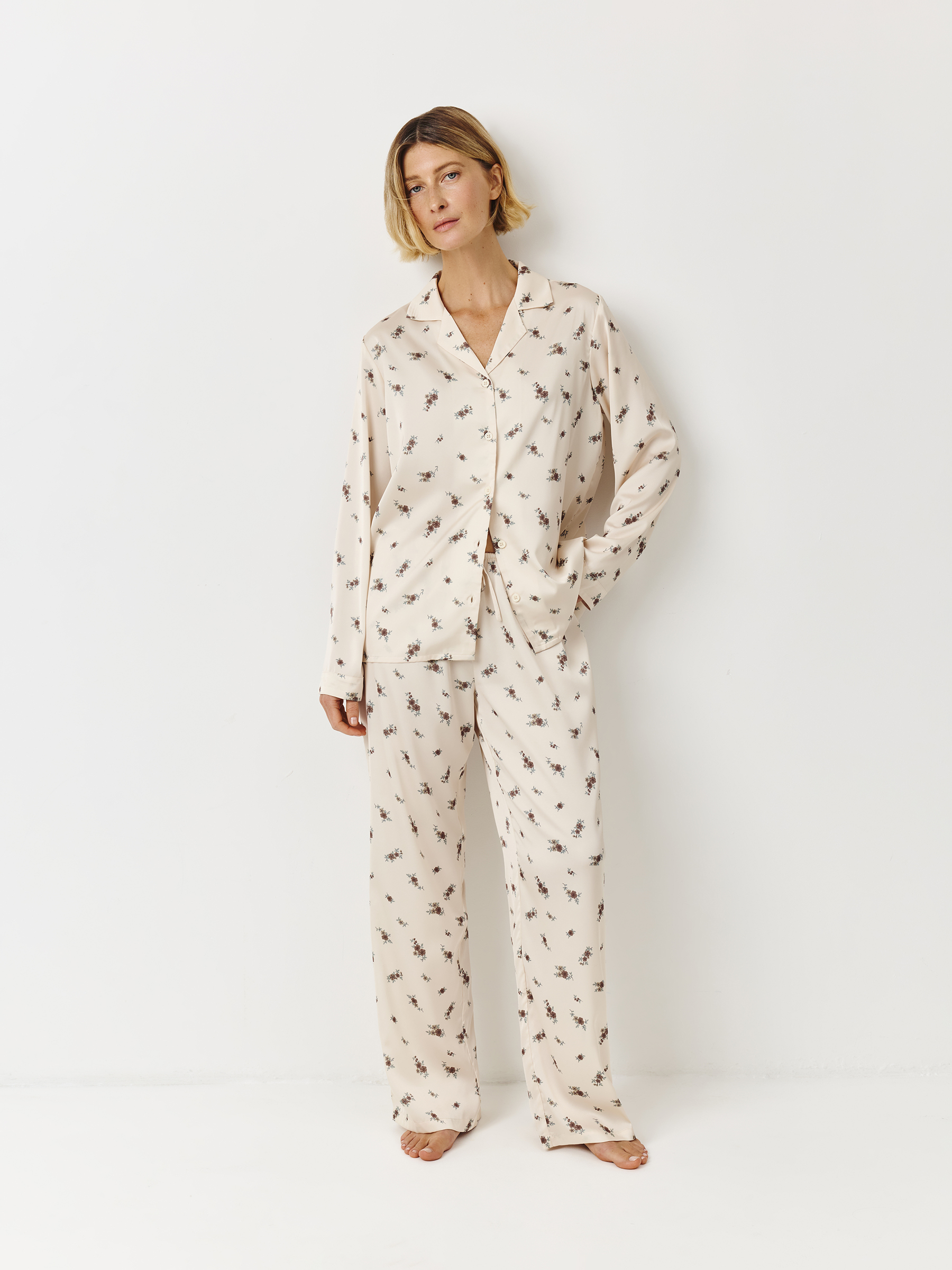Women's shirt, homewear, size S, with long sleeve, polyester, milky, Flowers, Roktania, image-4