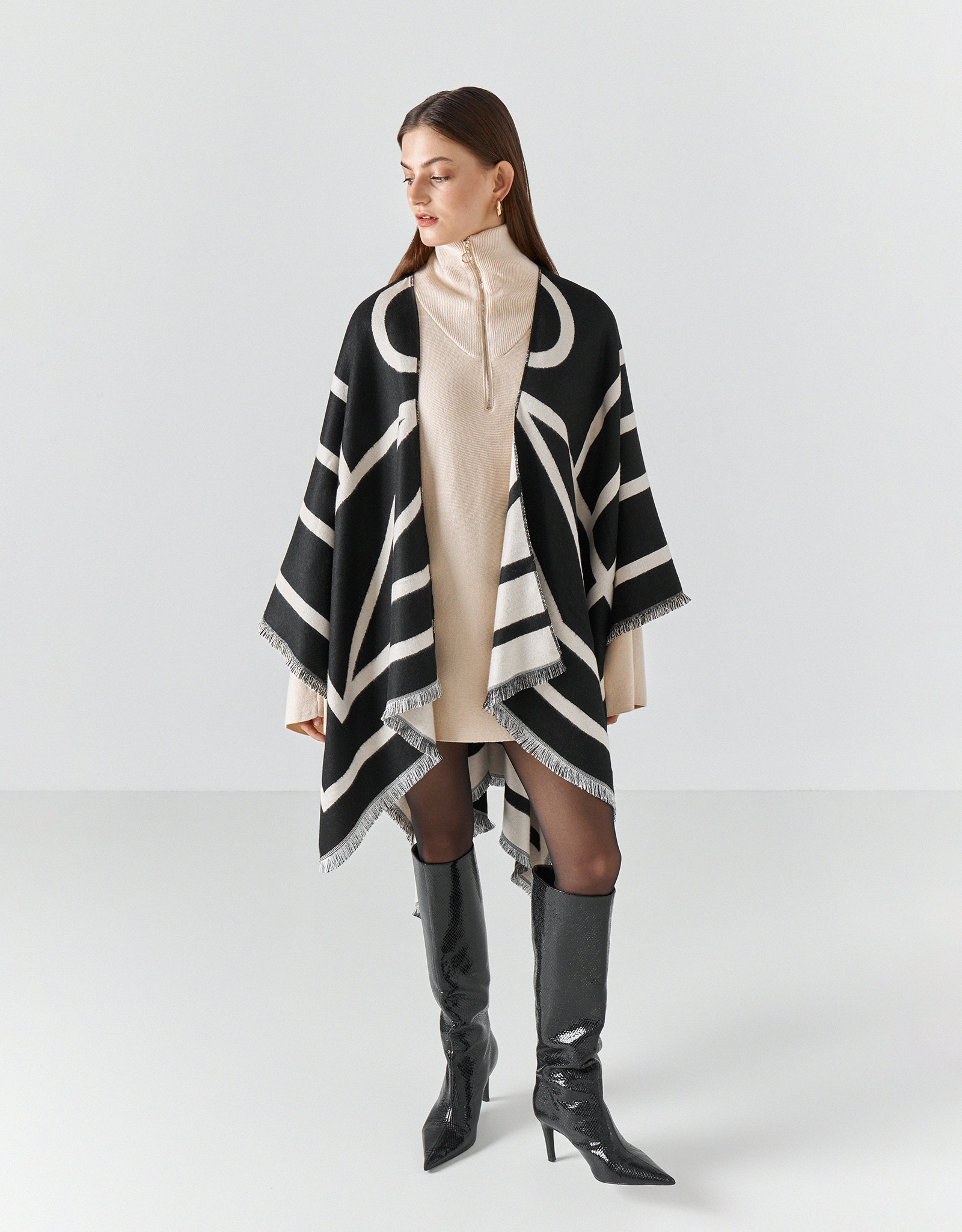 Poncho, 130x160 cm, with fringe, double-sided, viscose / polyester, milky black, poncho