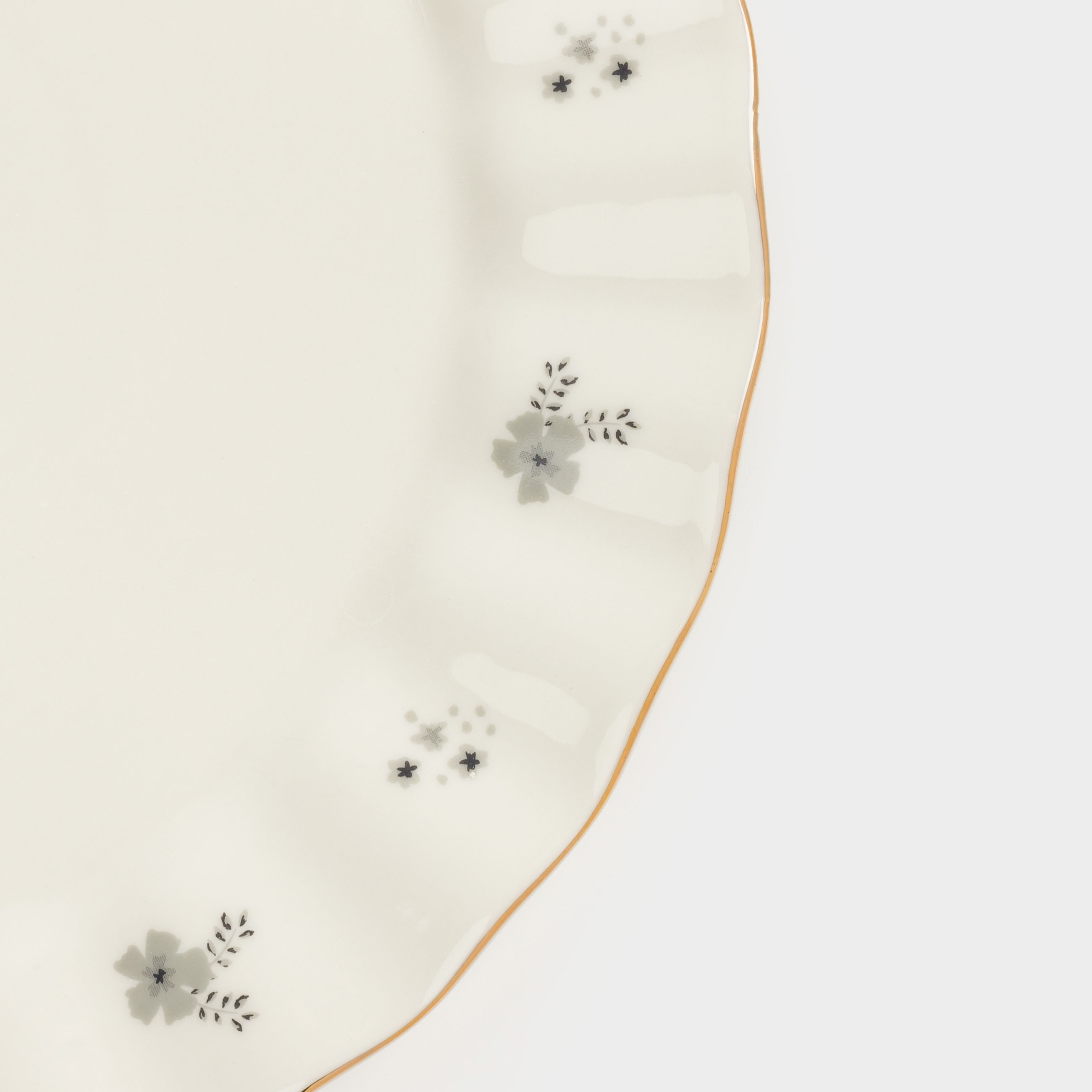 Dinner plate, 27 cm, porcelain P, milky, with golden edging, Grey flowers, Florals, image-3