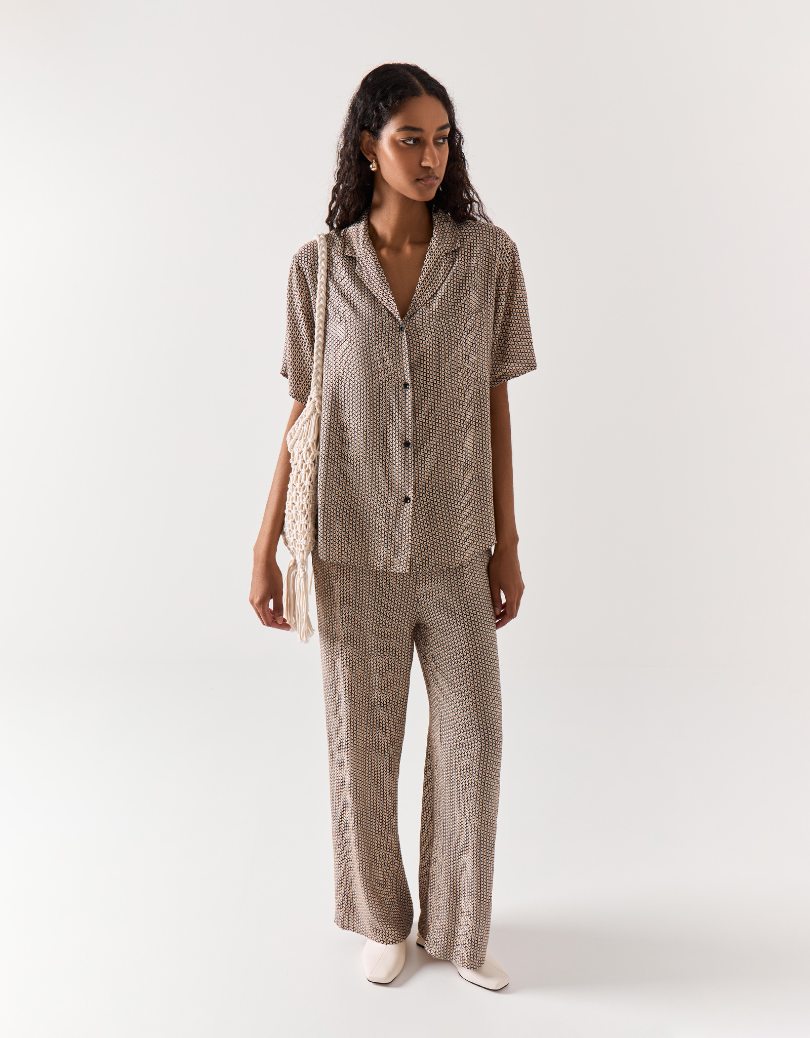 Women's shirt, size L, with short sleeves, viscose, beige, Geometric pattern, Emri, image-1