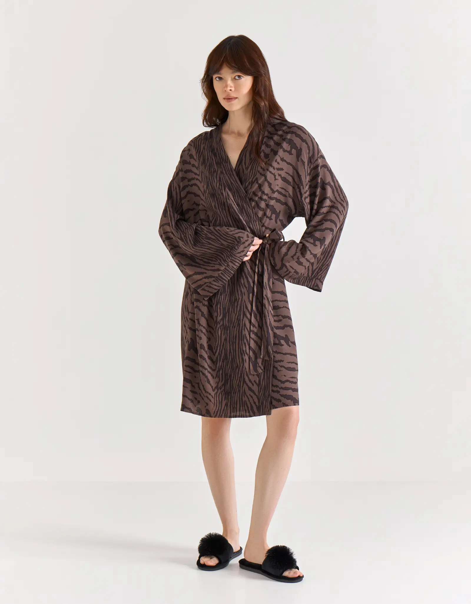Women's kimono, homewear, size L, viscose, black and white, Zefina