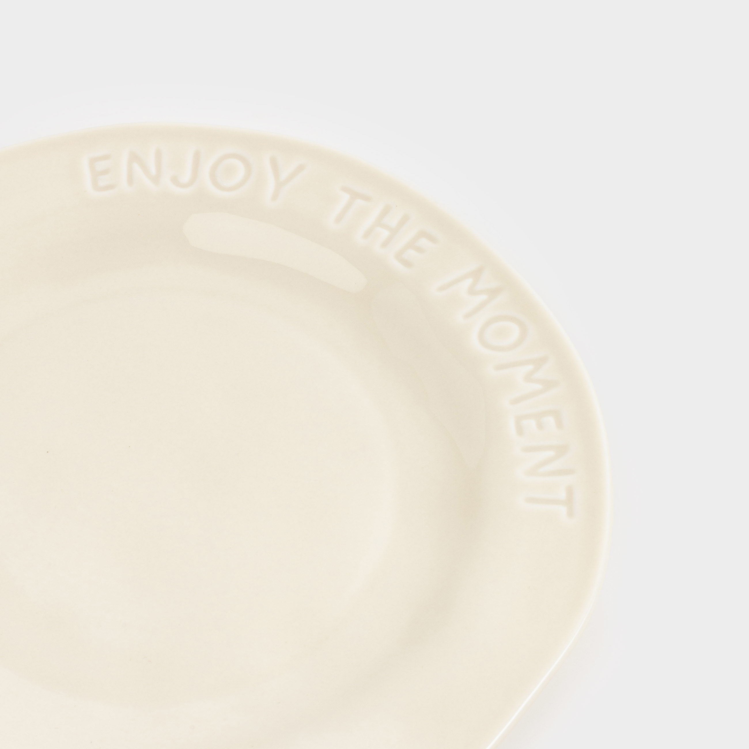Dinner plate, 27 cm, porcelain P, milky, Enjoy the moment, Crumple words