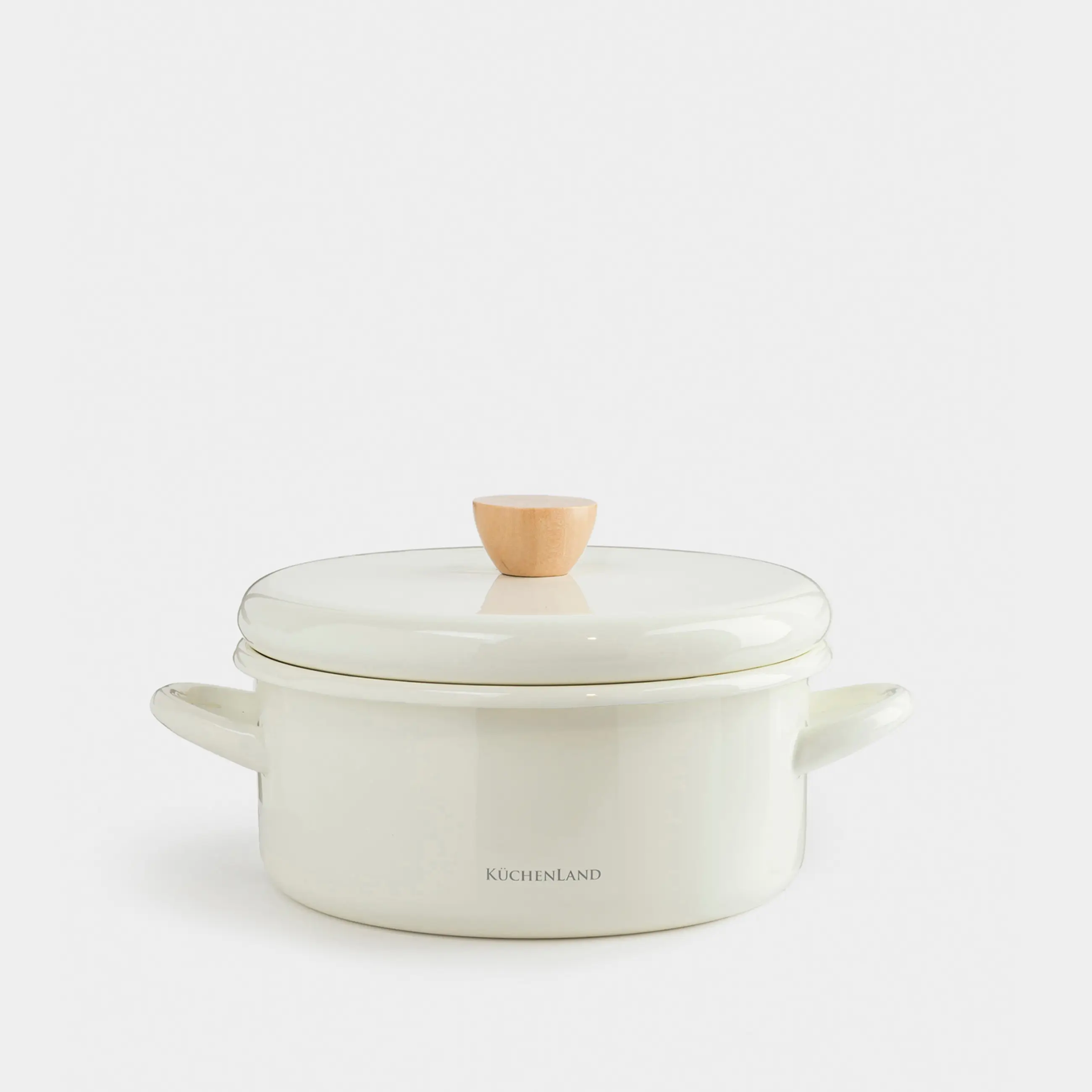 Pot, 20 cm, 2.7 l, with lid, enameled metal / wood, milk, Nostalgia