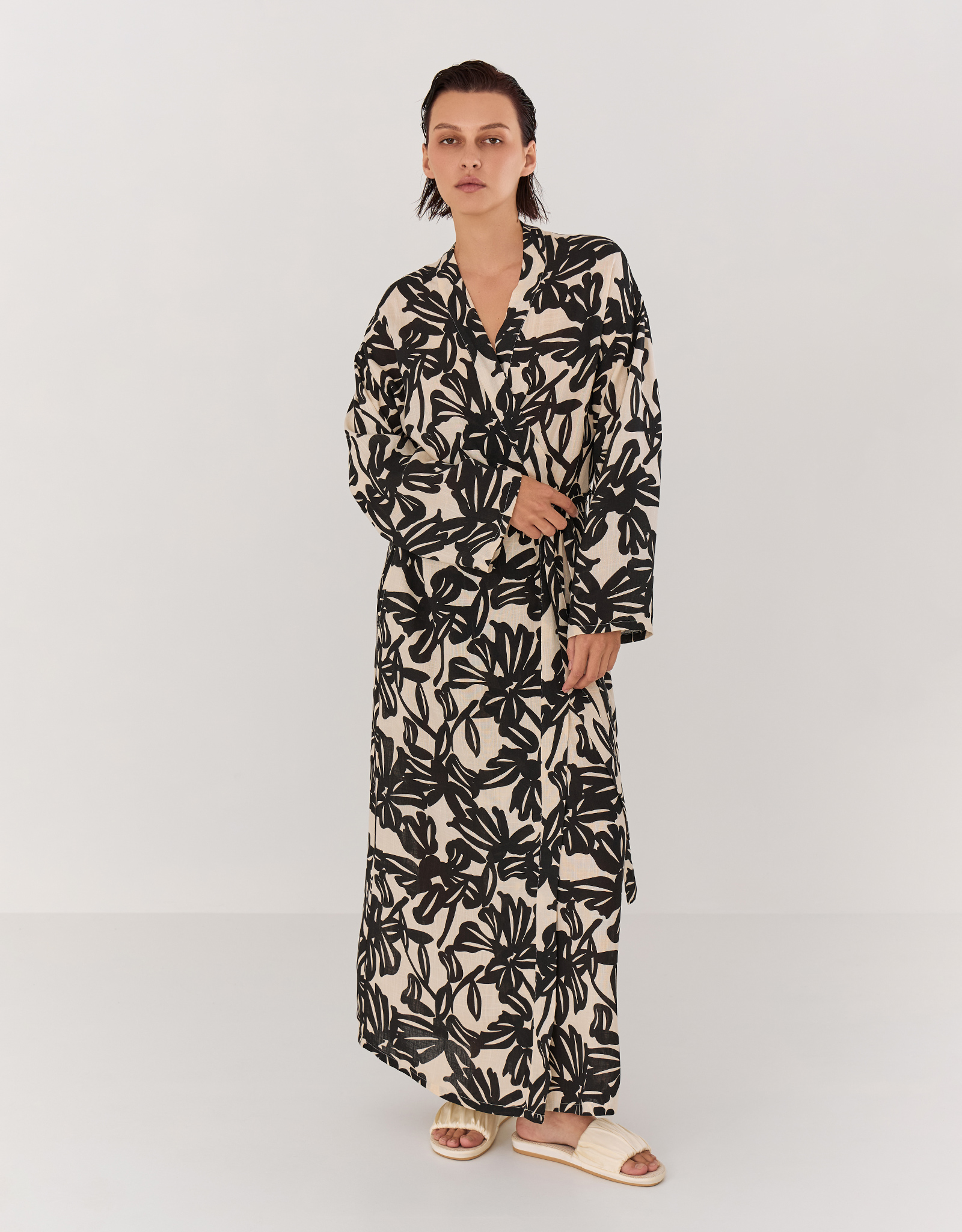 Women's robe, size L, with long sleeves, viscose, beige-black, Abstract flowers, Almi, image-0