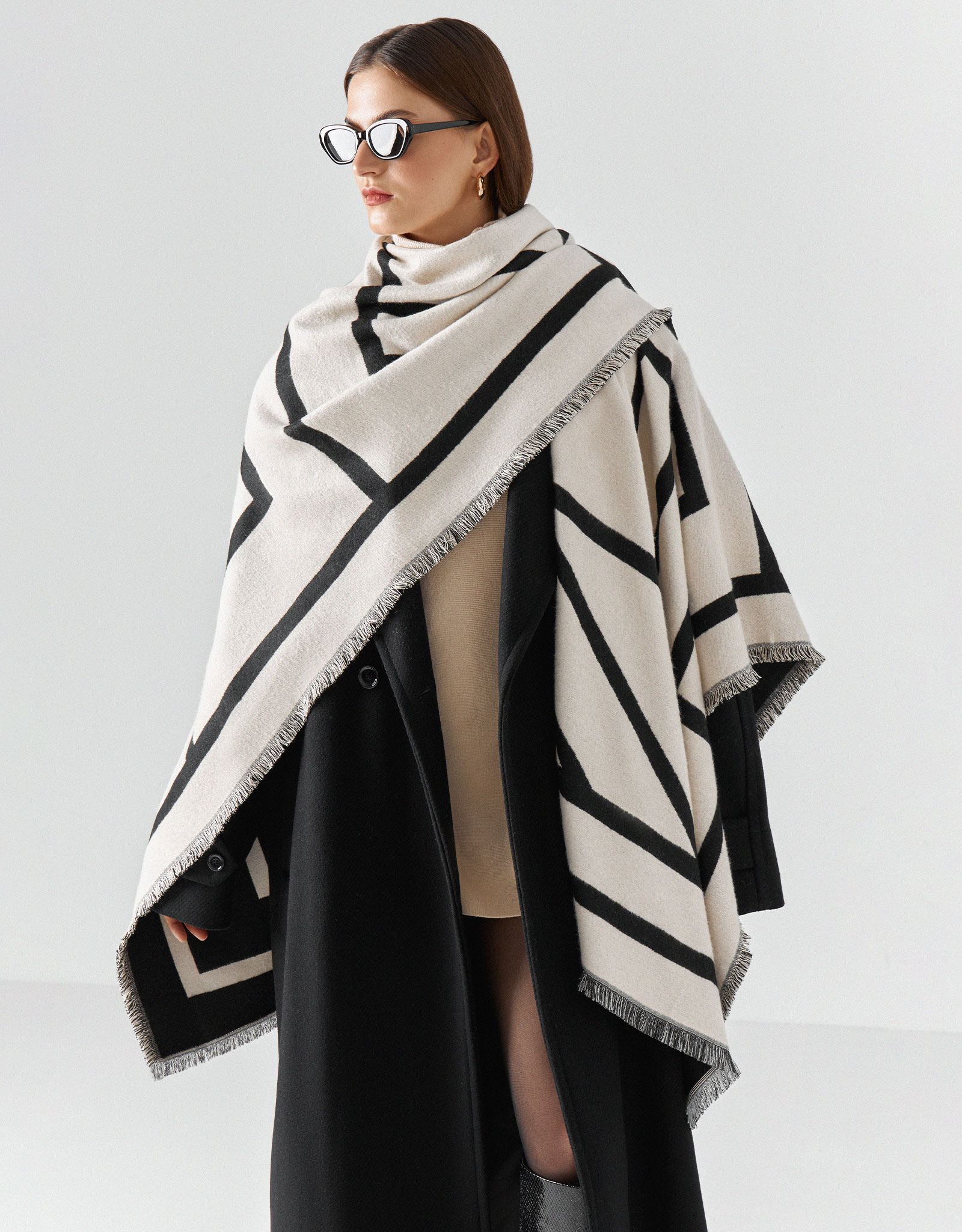 Poncho, 130x160 cm, with fringe, double-sided, viscose / polyester, milky black, poncho