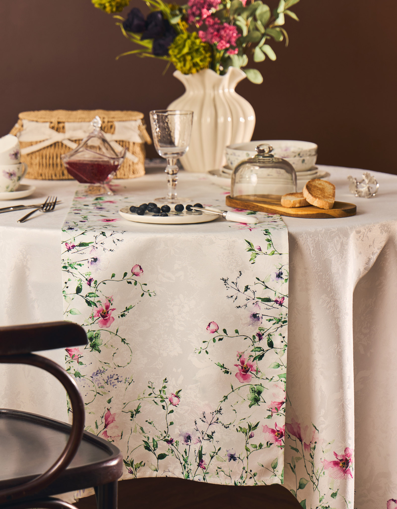 Table runner, 40x160 cm, jacquard, polyester, white, Spring flowers, Petal serenity
