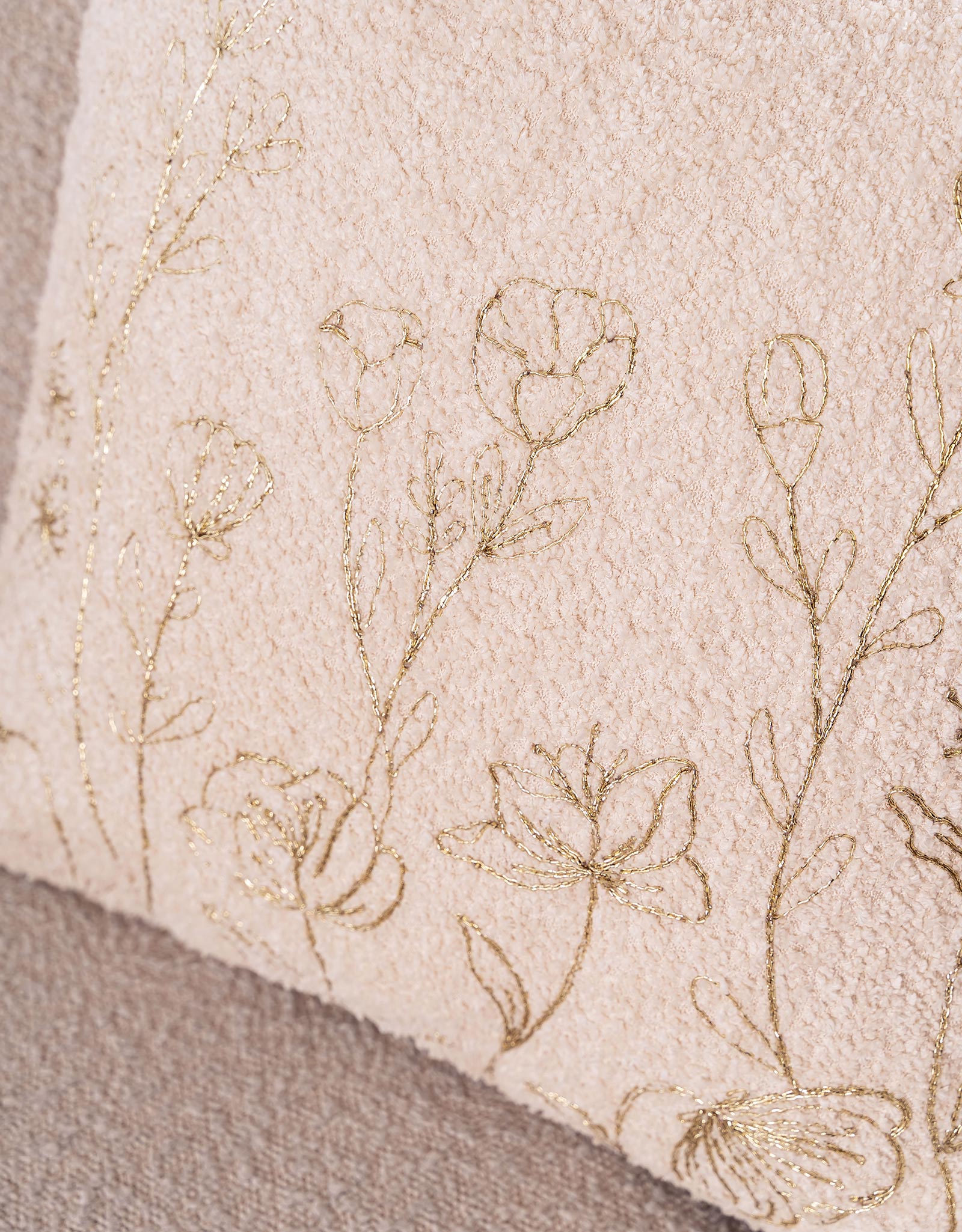 Decorative pillow, 45x45 cm, boucle/velvet, milky, wildflowers, Boucle