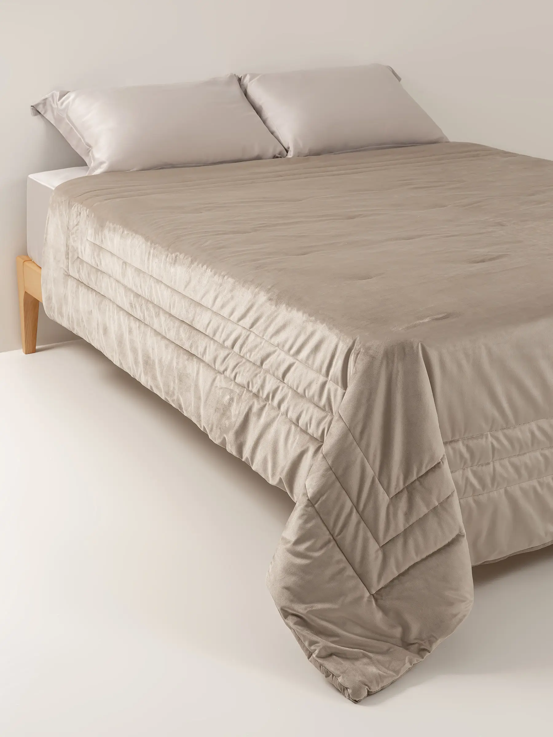 Bedspread, 220x240 cm, quilted, velvet/microfiber, beige, Frame, Stitch velvet