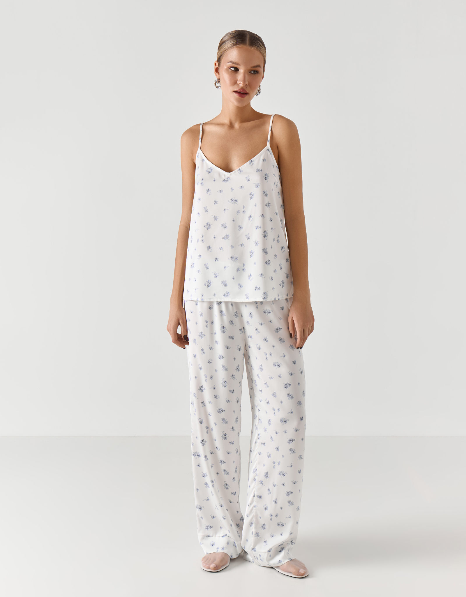 Women's top, homewear, size L, straps, polyester, blue and white, Flowers, Tesia, image-1