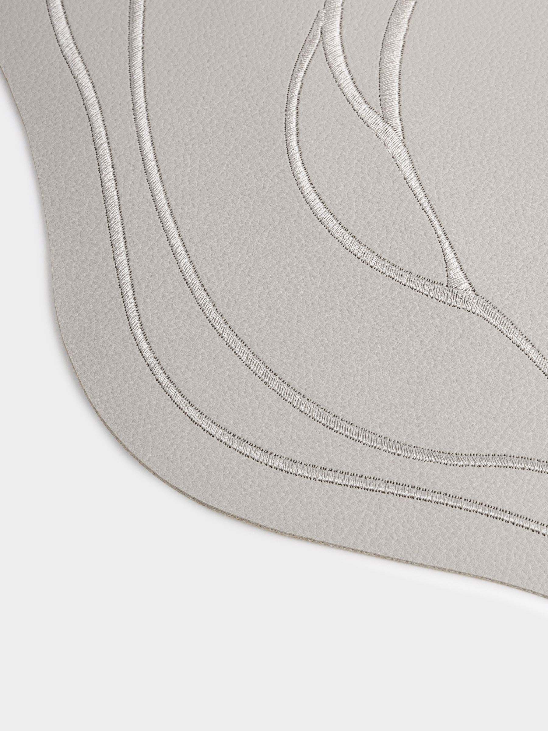 Placemat, 35x48 cm, PVC, shaped, milky, Oyster, Rock shape, image-2