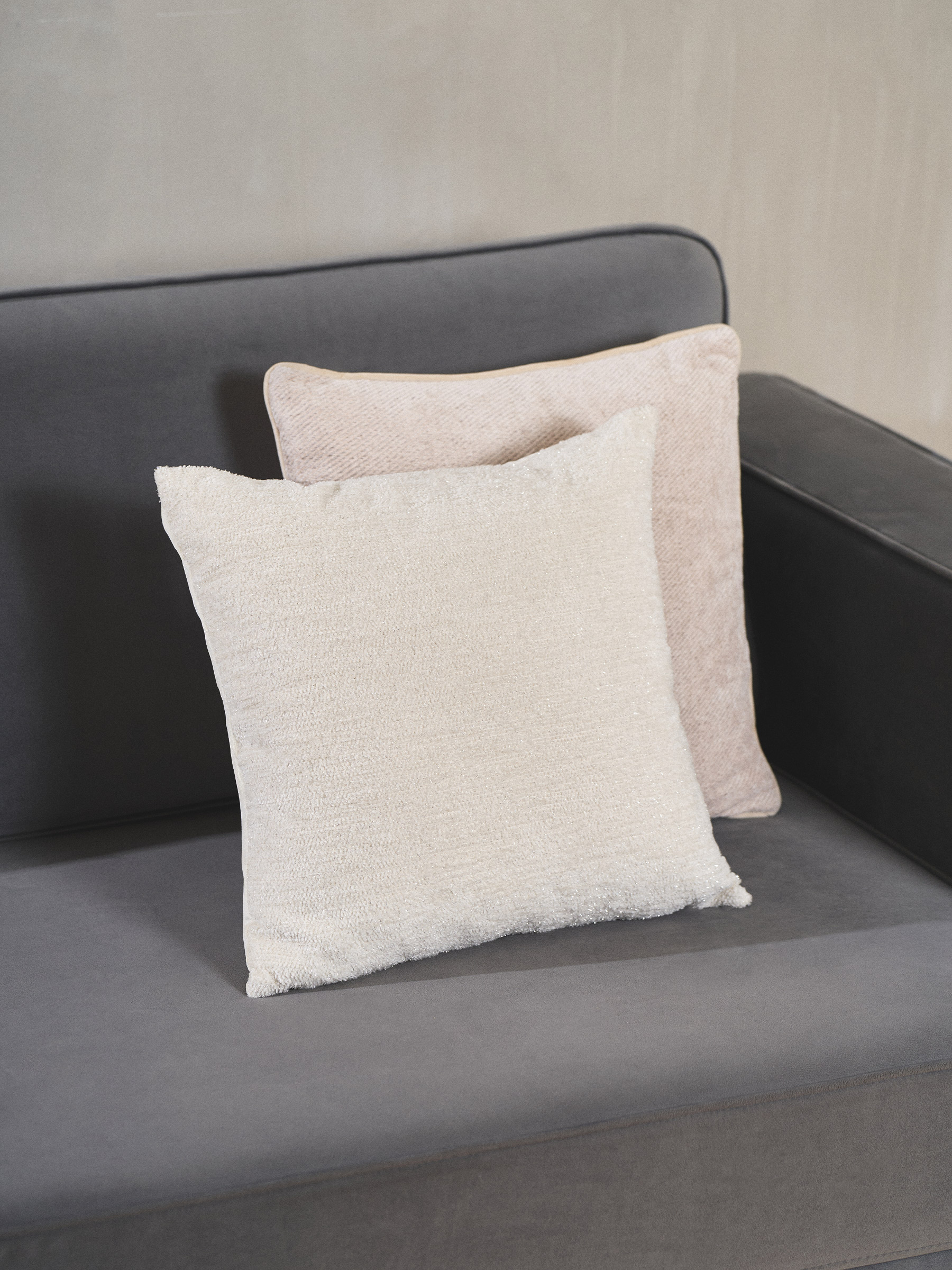 Decorative pillow, 45x45 cm, velvet, milky, Velvet, image-2