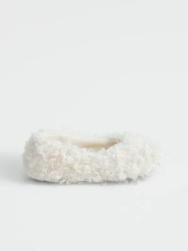 Women's slippers, homewear, size 36-37, artificial fur, milky, Curled, image-0