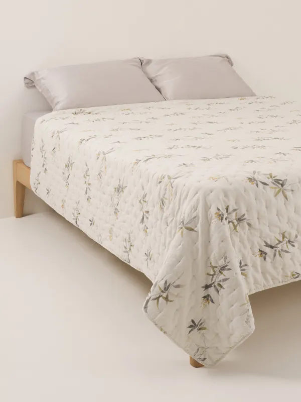 Bedspread, 220x240 cm, quilted, double-sided, microfiber, sand-green, Flowers, Stich, image-0