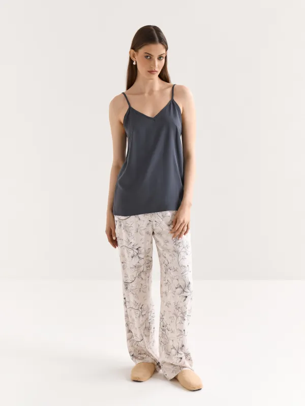 Women's top, homewear, size L, viscose, milky, Flowers, Janice, image-1