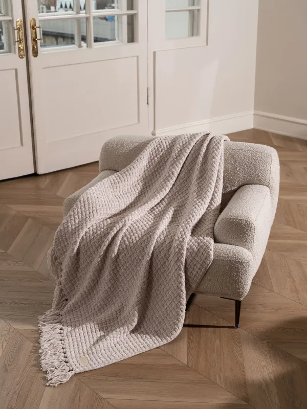 Plaid, 130x160 cm, with fringe, Chenille, milky, Chenill, image-0