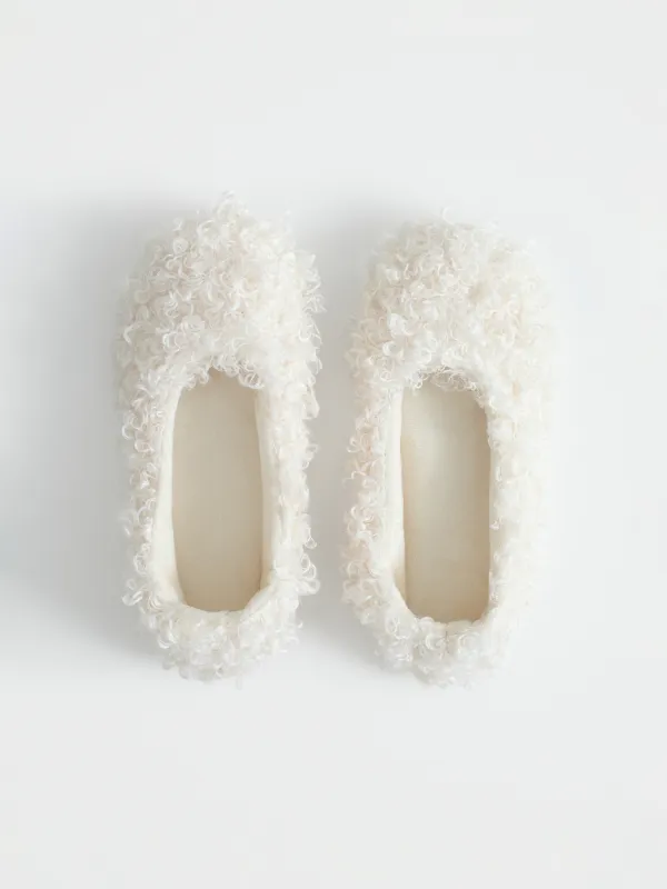 Women's slippers, homewear, size 36-37, artificial fur, milky, Curled, image-1