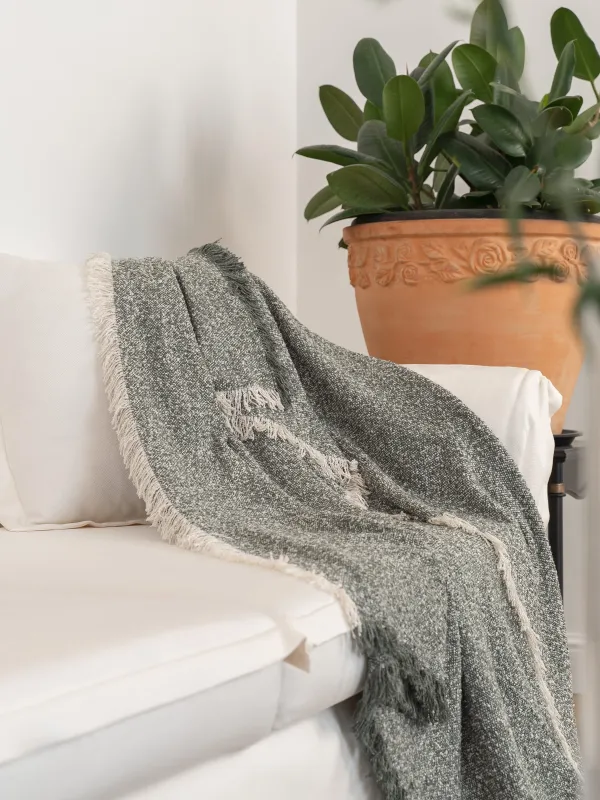 Plaid, 130x170 cm, fringed, acrylic/polyester, green, Acrylic, image-1