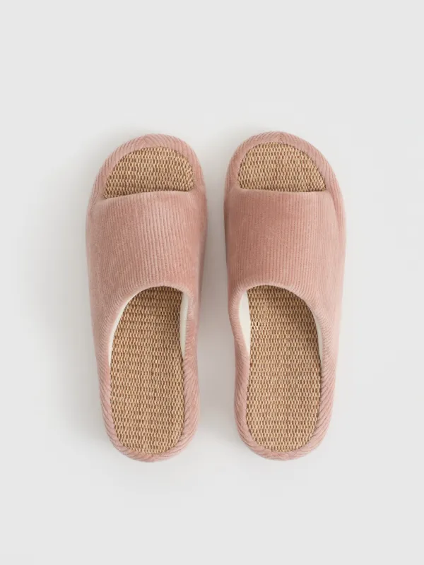 Slippers for women, home, p. 37-38, polyester/spandex, peach, Isla, image-1
