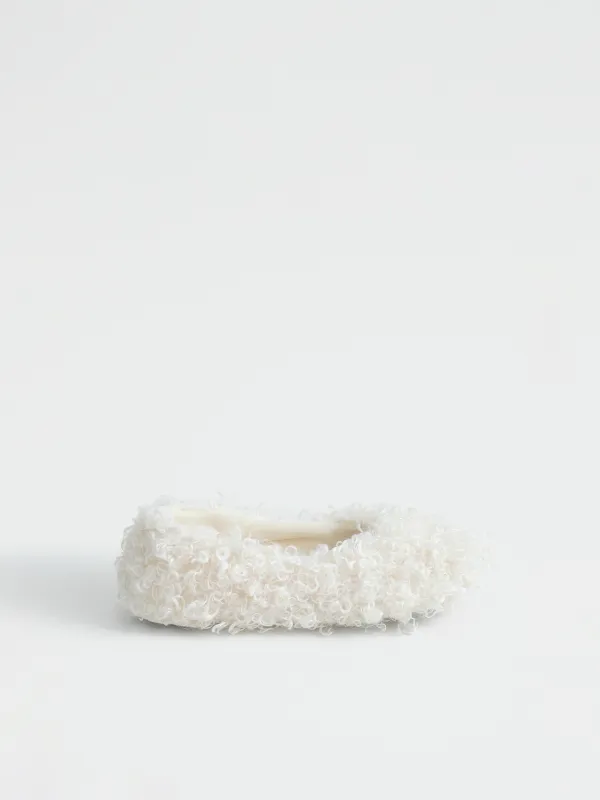 Women's slippers, homewear, size 36-37, artificial fur, milky, Curled, image-0