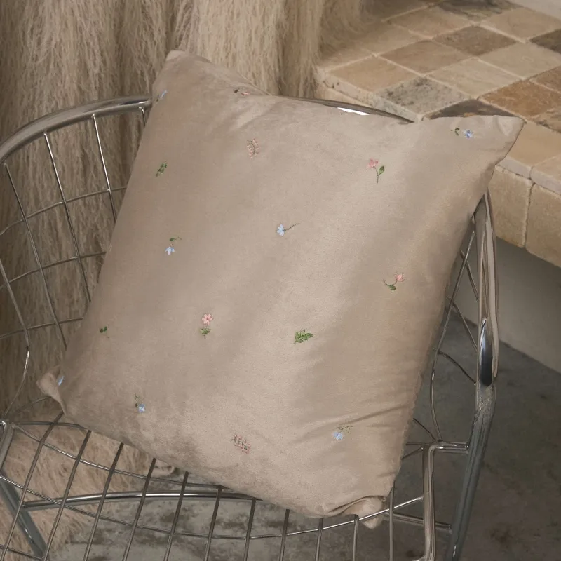 Decorative pillow, 45x45 cm, velvet, beige, Flowers, Velvet