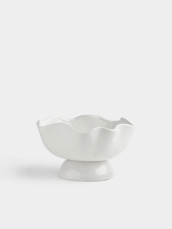 Fruit bowl, 24x15 cm, on a leg, ceramic, milky, Wavy edge, Crumple, image-0