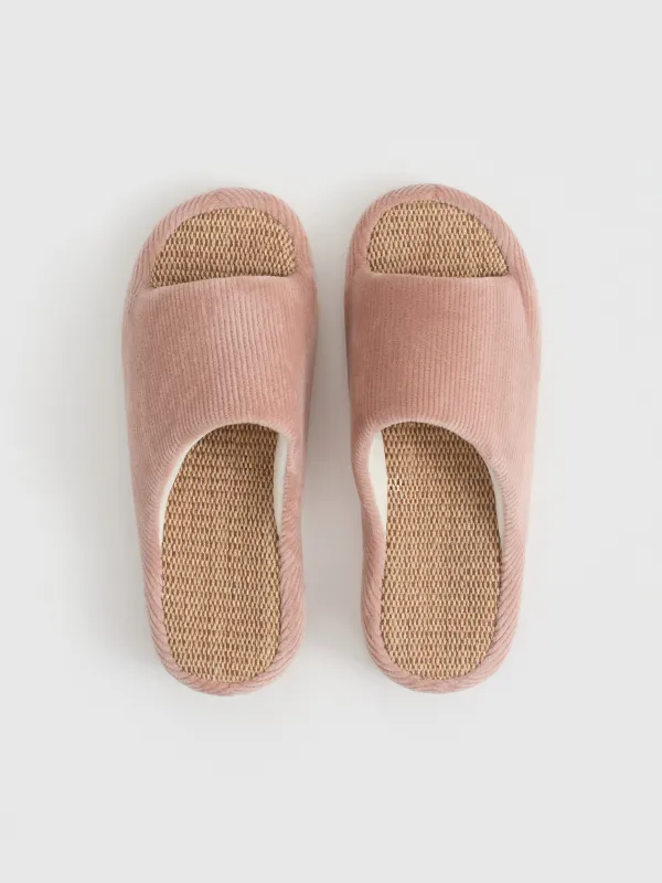 Slippers for women, home, p. 37-38, polyester/spandex, peach, Isla, image-1