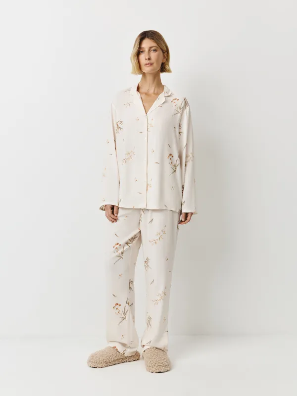 Women's shirt, homewear, size M, with long sleeve, viscose, milky, Flowers, Norla, image-5