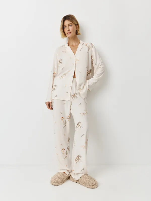 Women's shirt, homewear, size L, with long sleeve, viscose, milky, Flowers, Norla, image-2